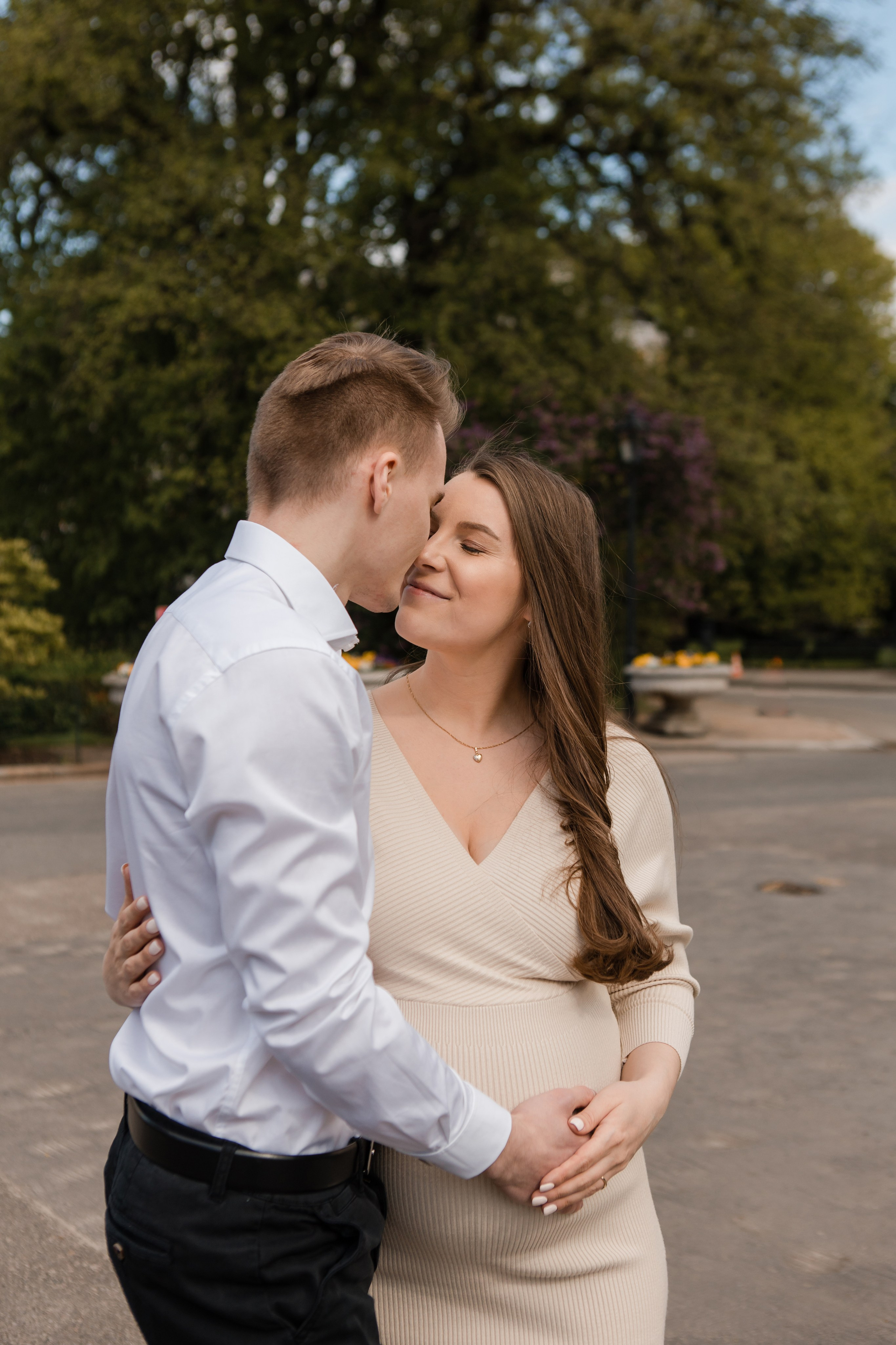 Семейная фотосессия Андрея и Марии. Видеосъемка и фотосъемка свадеб. Фотограф и оператор на свадьбу. Видеосъемка подкастов, собственная видео-фотостудии. Предметная фотосъемка