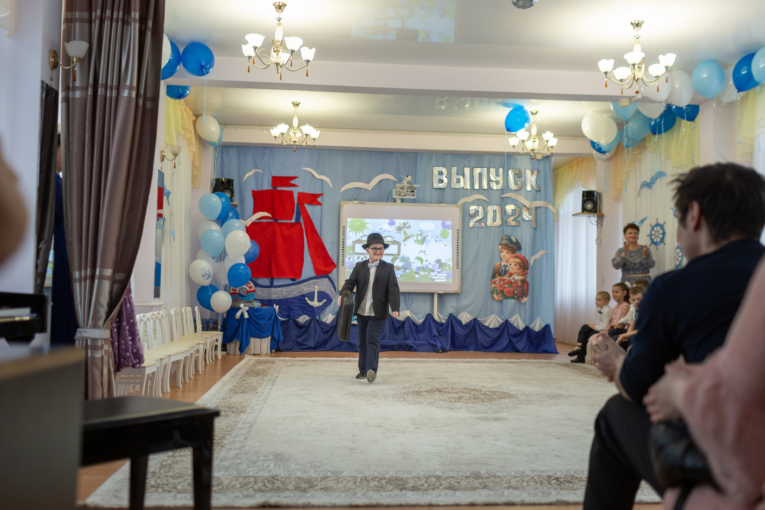 Выпускной ДС № 94_2024 год. Семейный фотограф в Санкт-Петербурге