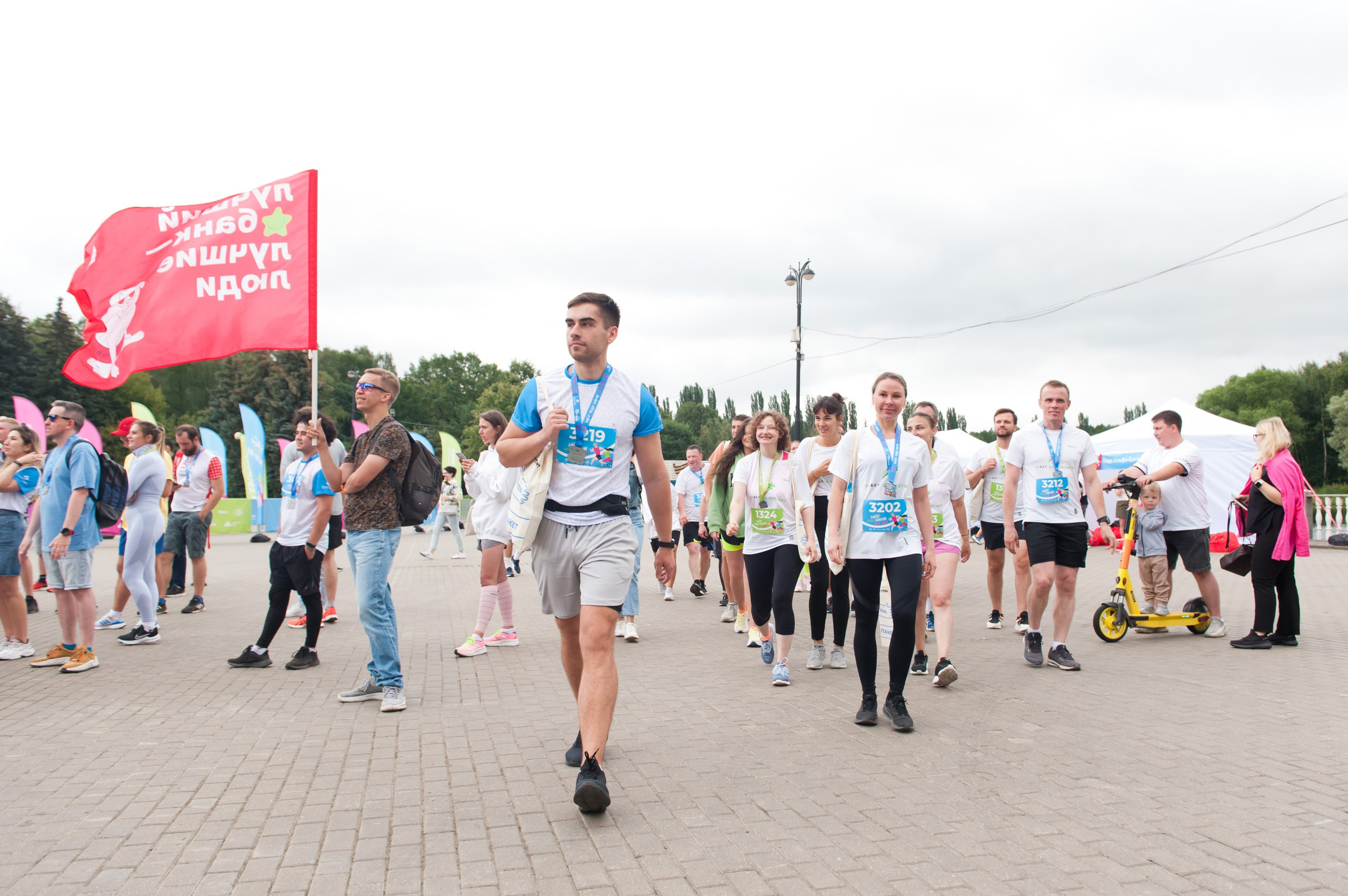 Корпоративное. Забег X5 Retail Group. Репортажный фотограф и видеограф Слава Думчев. Тимбилдинги, отчетники, корпоративы