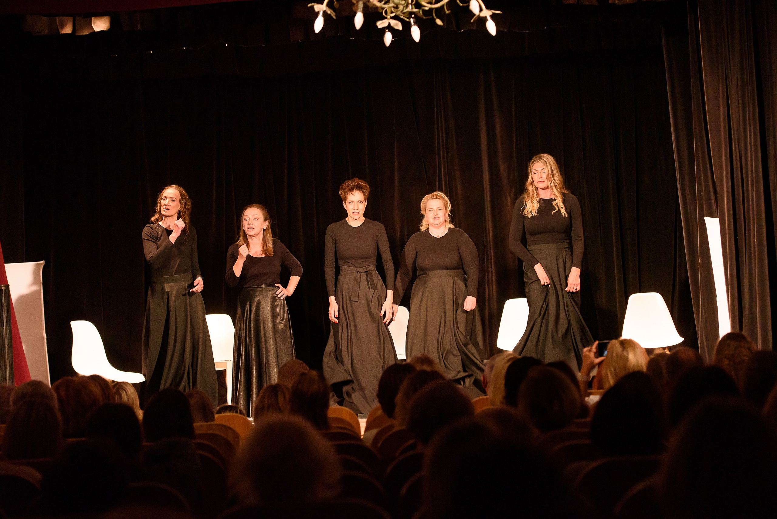 Жива Я?. ЖиваЯ — театр Ксении Сосновских