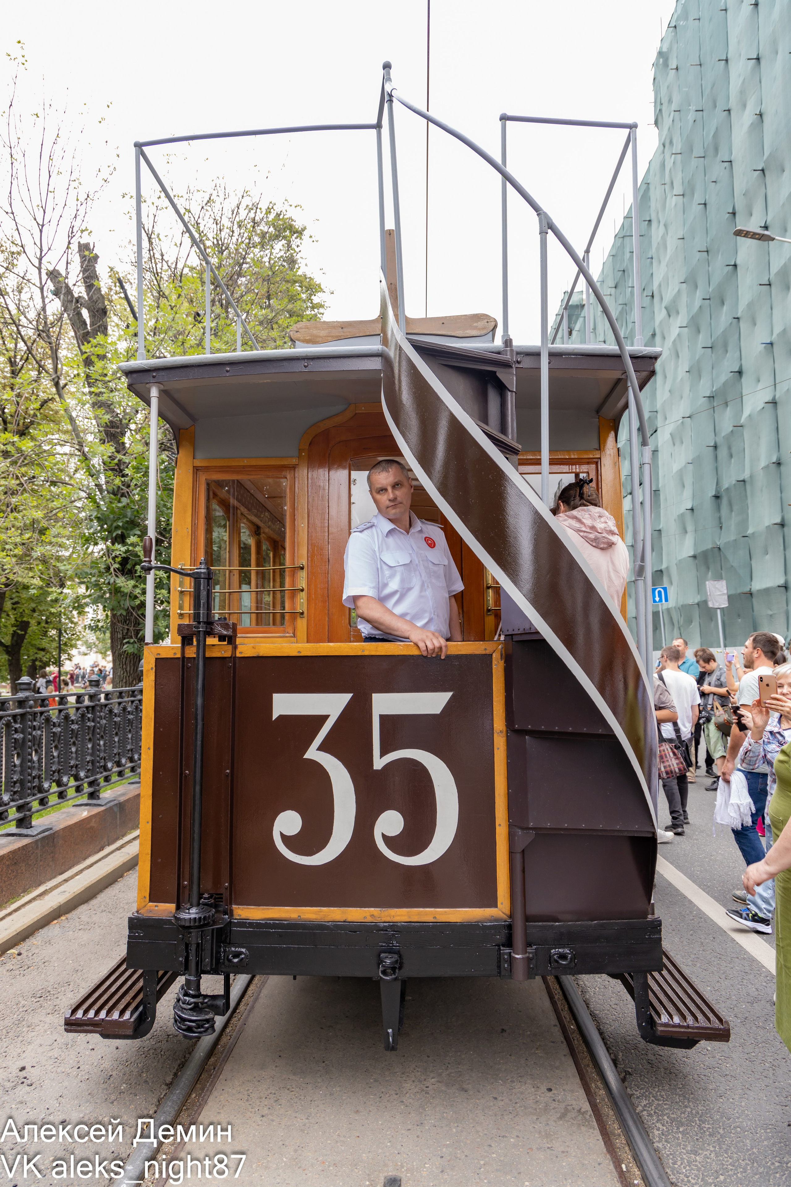 Ретро парад трамваем Москва 2023. Репортажный, семейный и студийный фотограф в Москве Демин Алексей