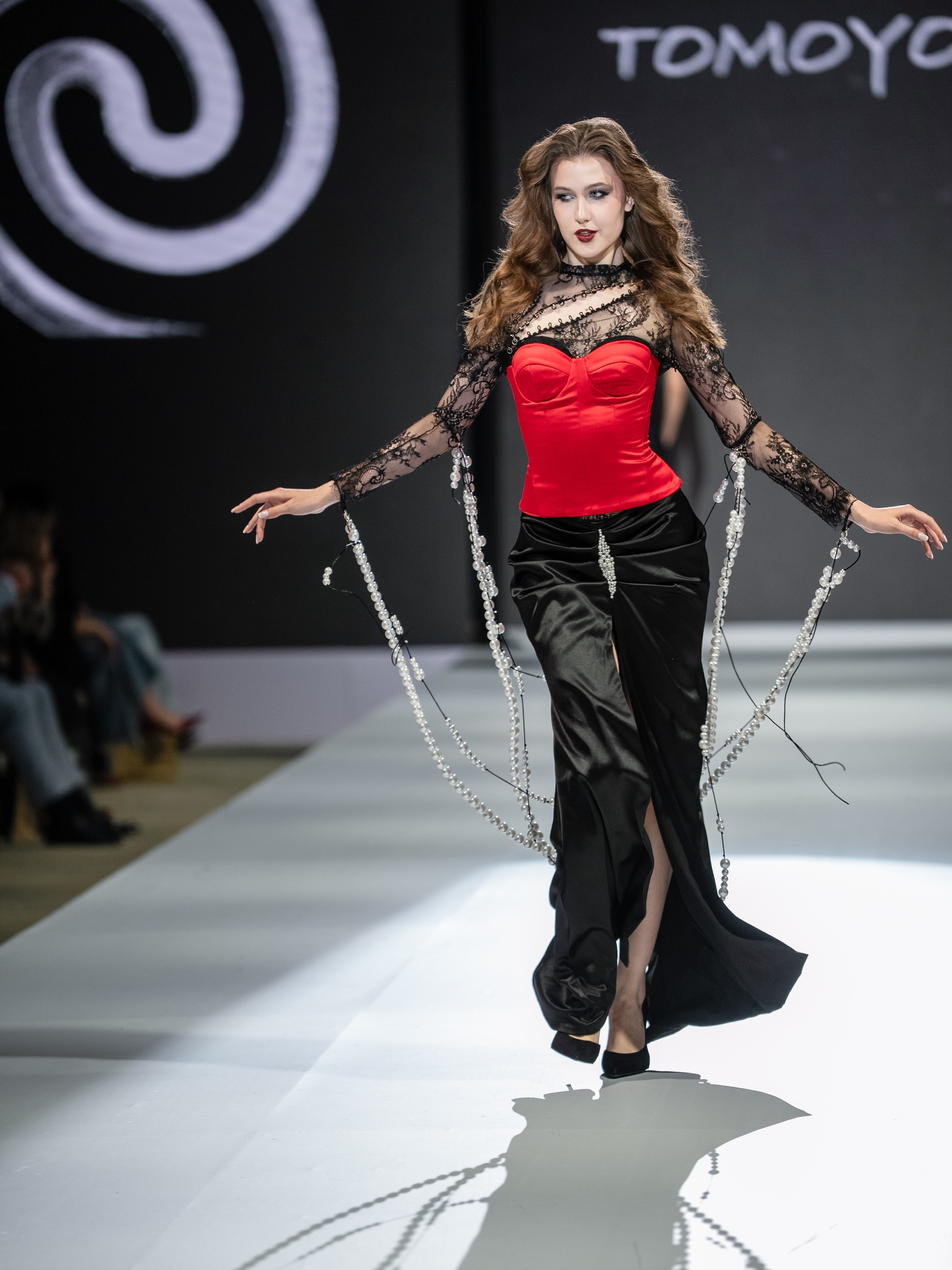 Eurasia Fashion Week Tomoyov. Сайт Алматинского НЮ АРТ, будуар и фэшн фотографа Дениса Карпенко