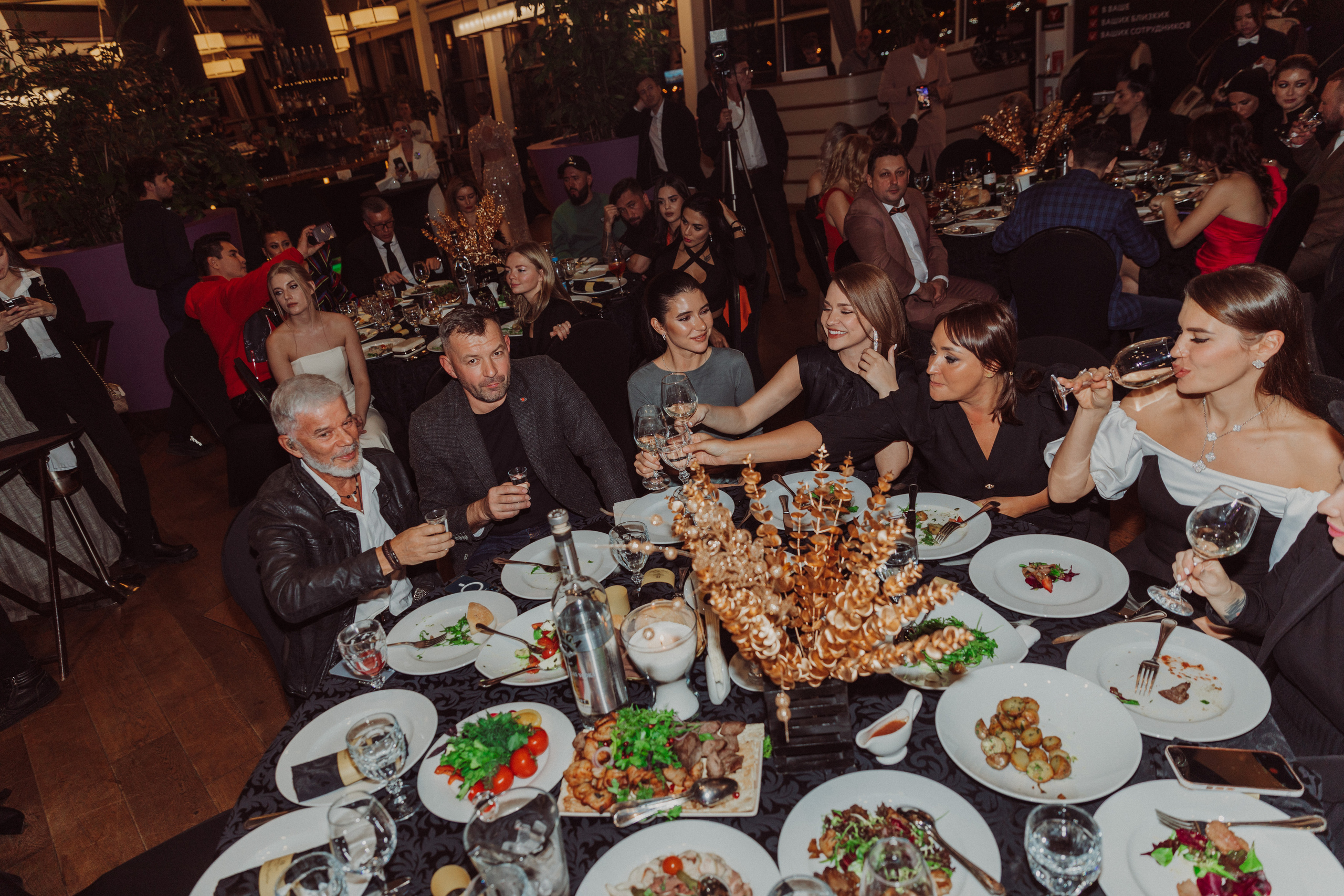 By Fashion Beaty: Человек года 2022 — ресторан Backstage. Фотограф и Видеограф в Москве Дарья Арсентьева