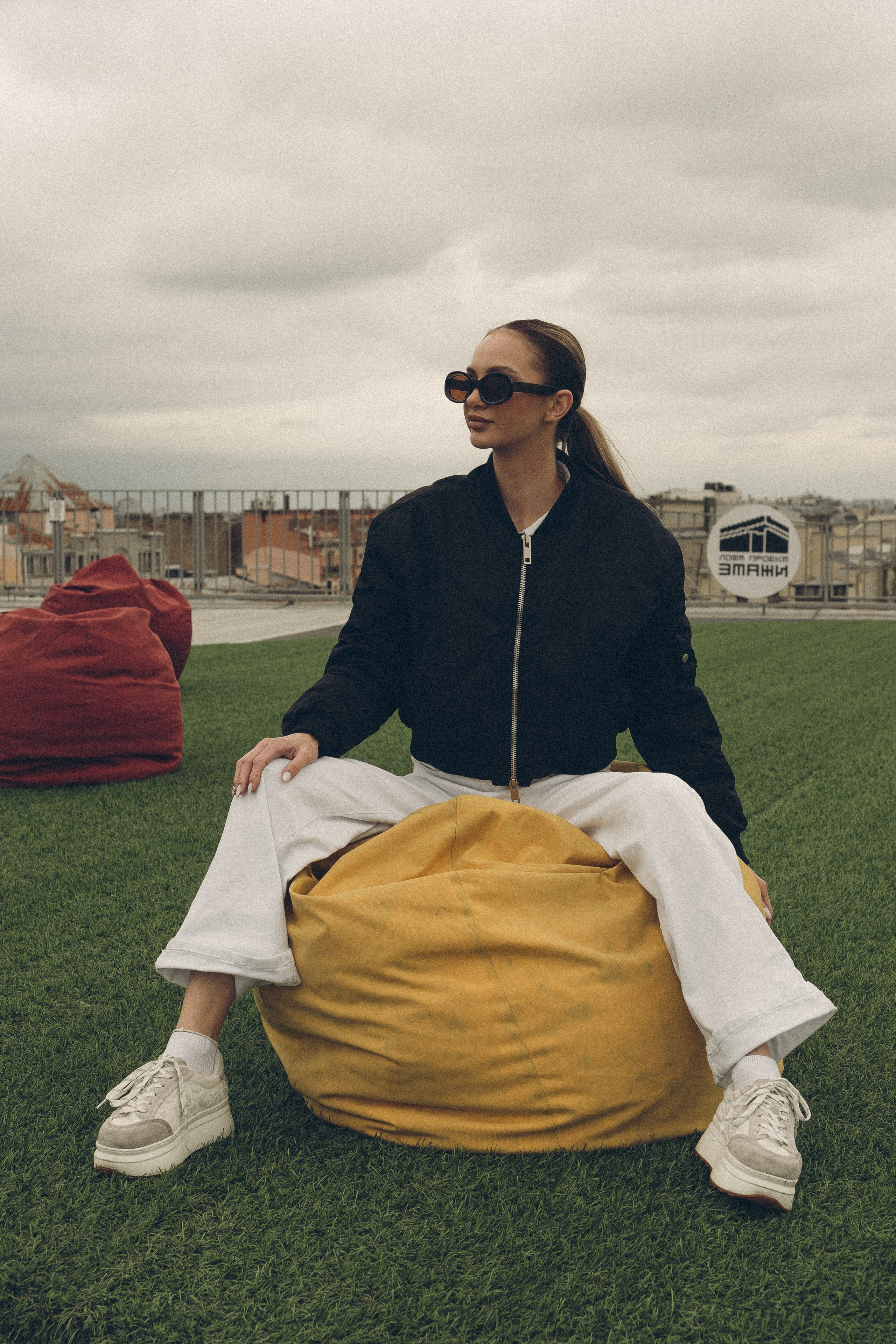 МЫ ГУЛЯЛИ ПРО КРЫШАМ ПИТЕРА. Профессиональный фотограф, Санкт-Петербург — Виктория Богомолова