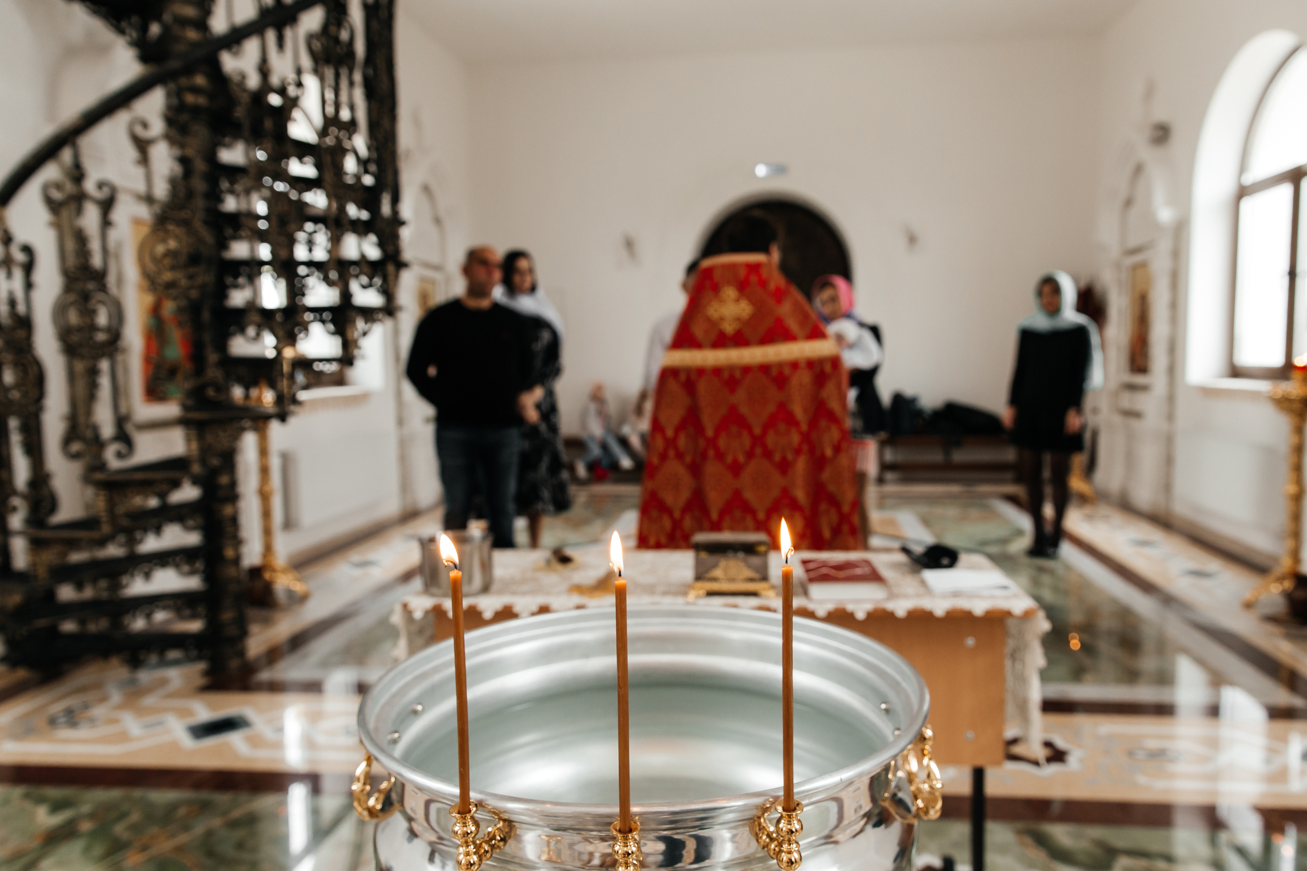 Фотосъёмка таинства крещения Крымск. Фотограф Любава Колесник. Выпускные альбомы в Крымском районе