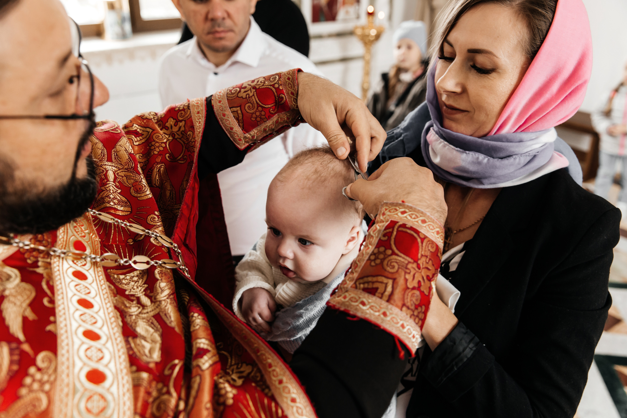 Фотосъёмка таинства крещения Крымск. Фотограф Любава Колесник. Выпускные альбомы в Крымском районе