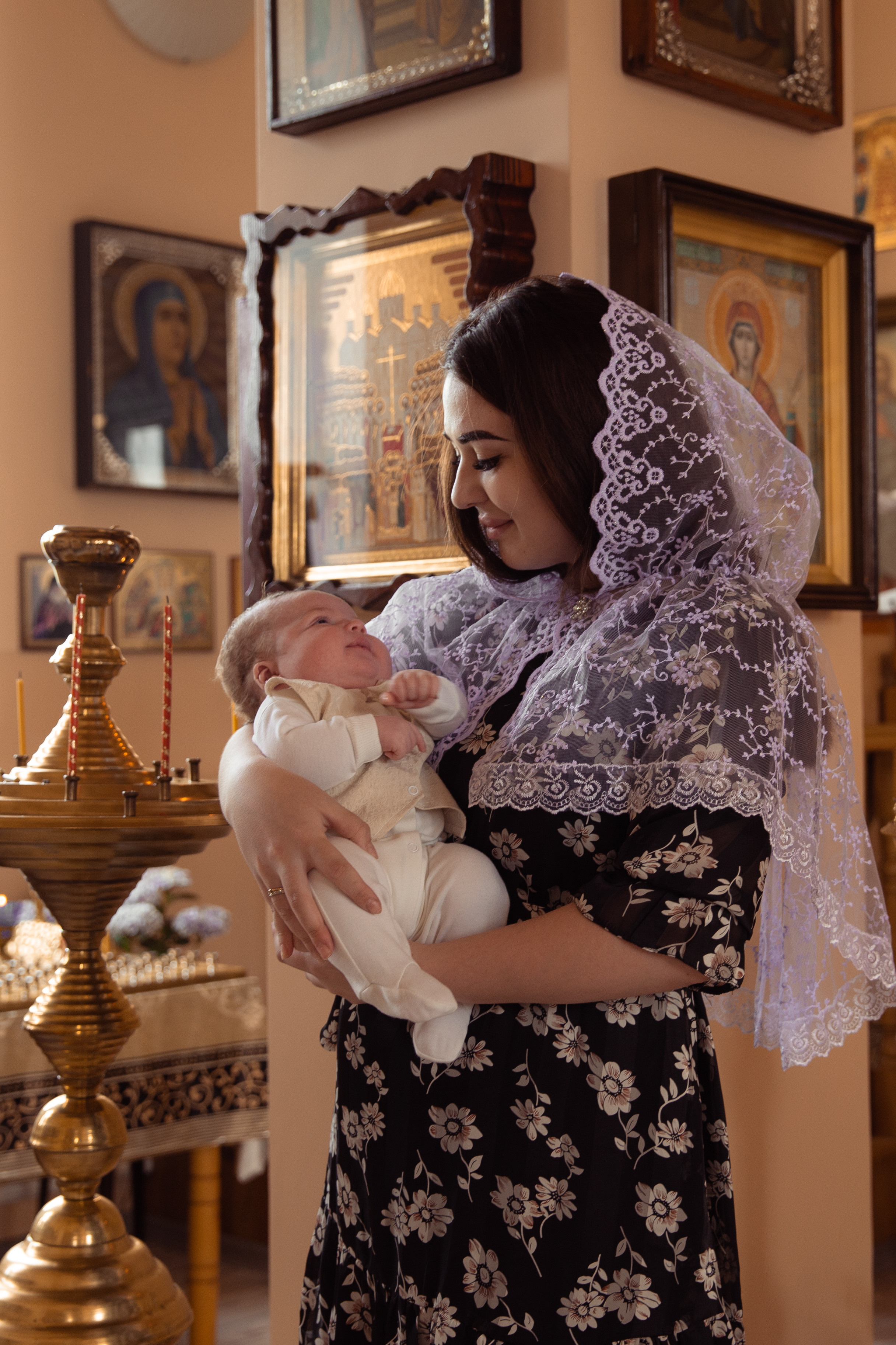 Фотосъёмка таинства крещения Крымск. Фотограф Любава Колесник. Выпускные альбомы в Крымском районе
