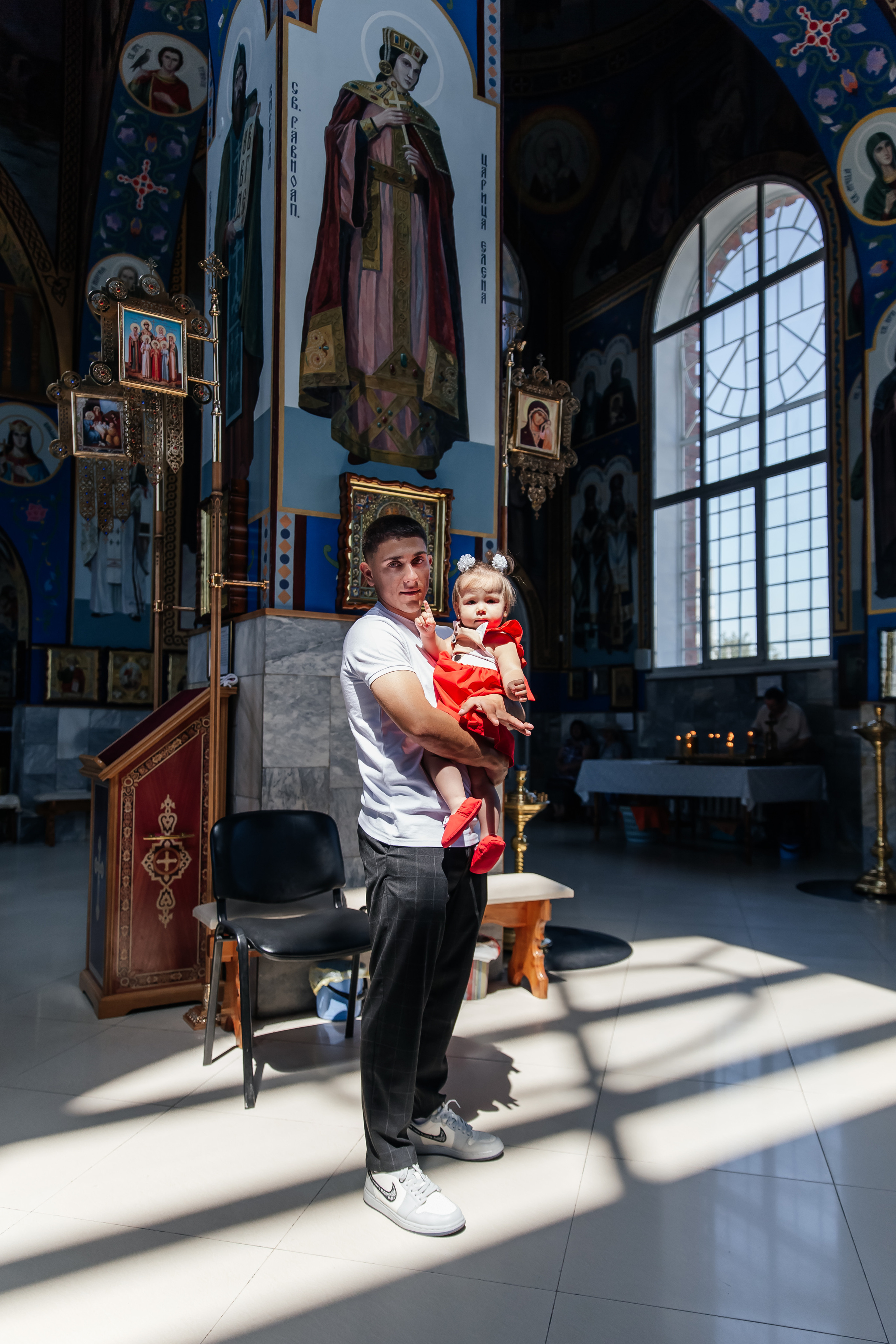 Фотосъёмка таинства крещения Крымск. Фотограф Любава Колесник. Выпускные альбомы в Крымском районе