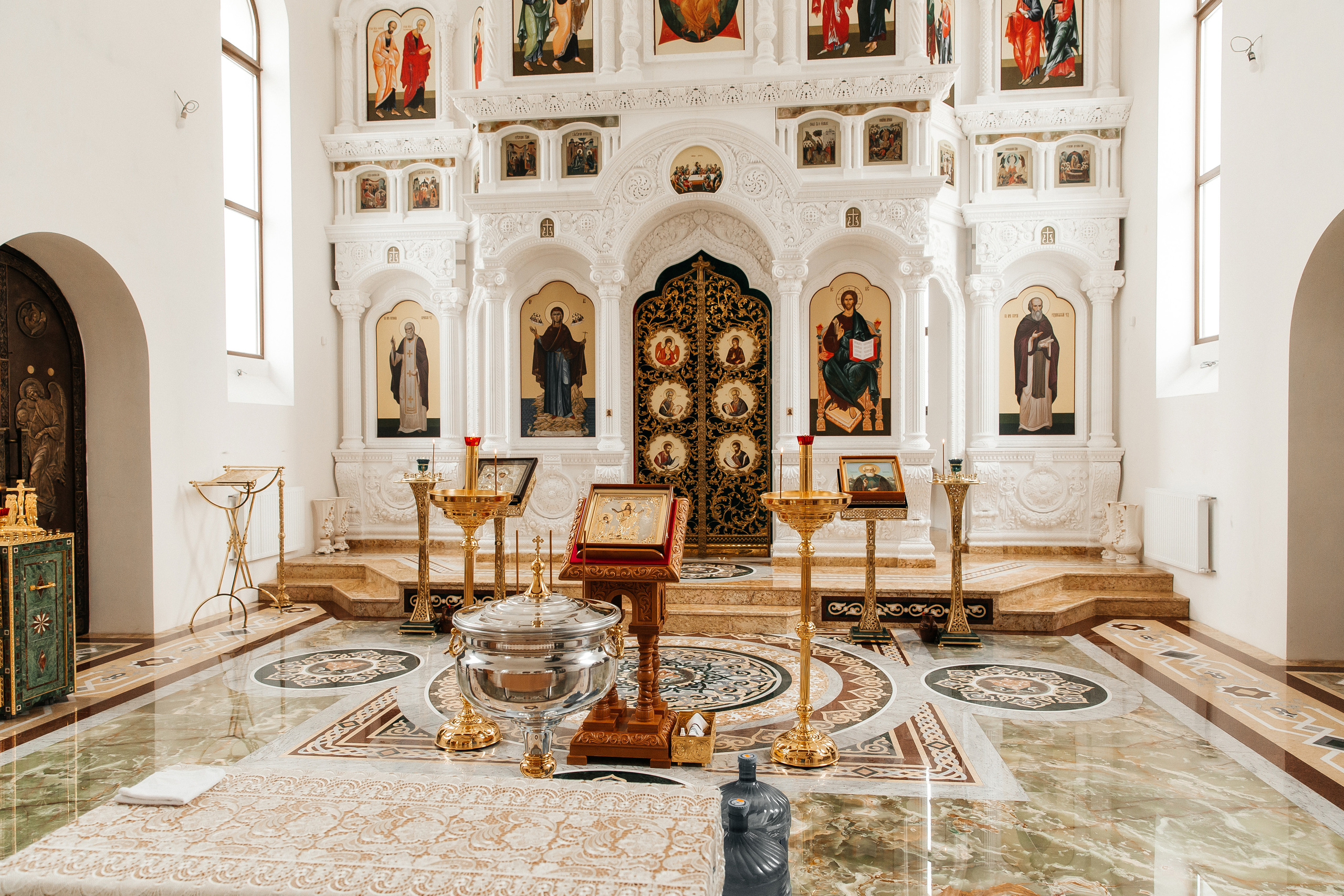 Фотосъёмка таинства крещения Крымск. Фотограф Любава Колесник. Выпускные альбомы в Крымском районе