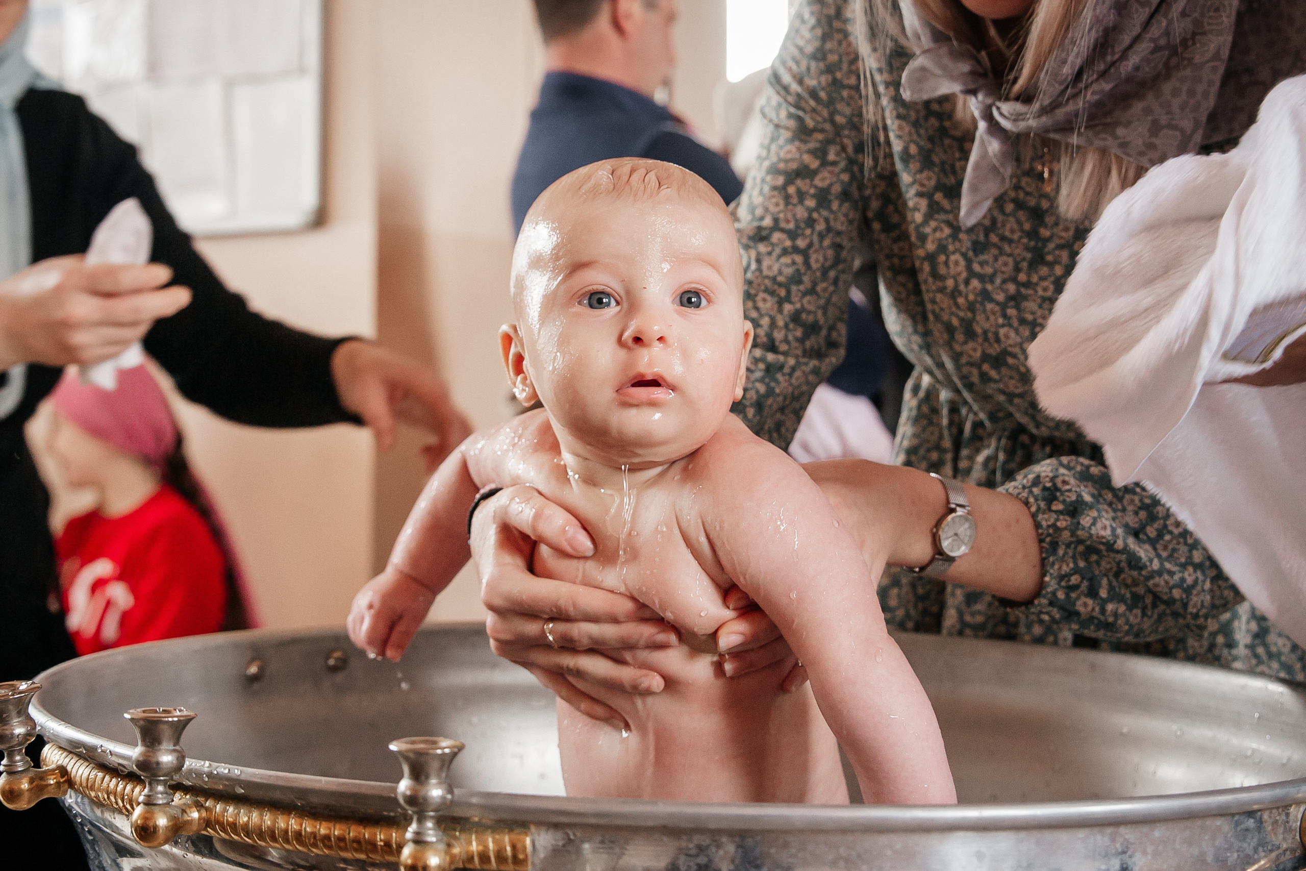 Фотосъёмка таинства крещения Крымск. Фотограф Любава Колесник. Выпускные альбомы в Крымском районе