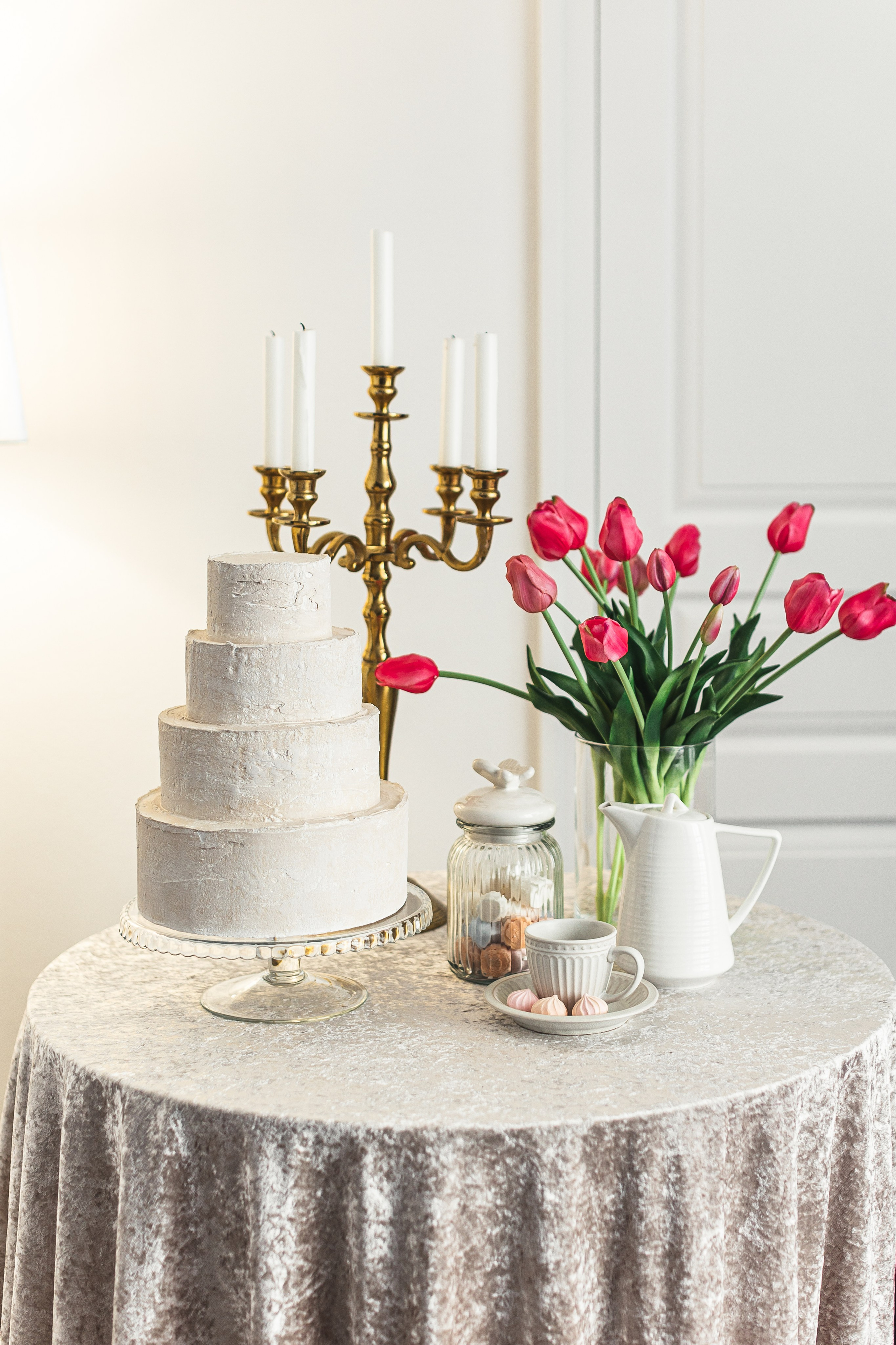 Светлая, просторная фотостудия в Тюмени. Профессиональный фотограф в Тюмени Наталья Кравченко