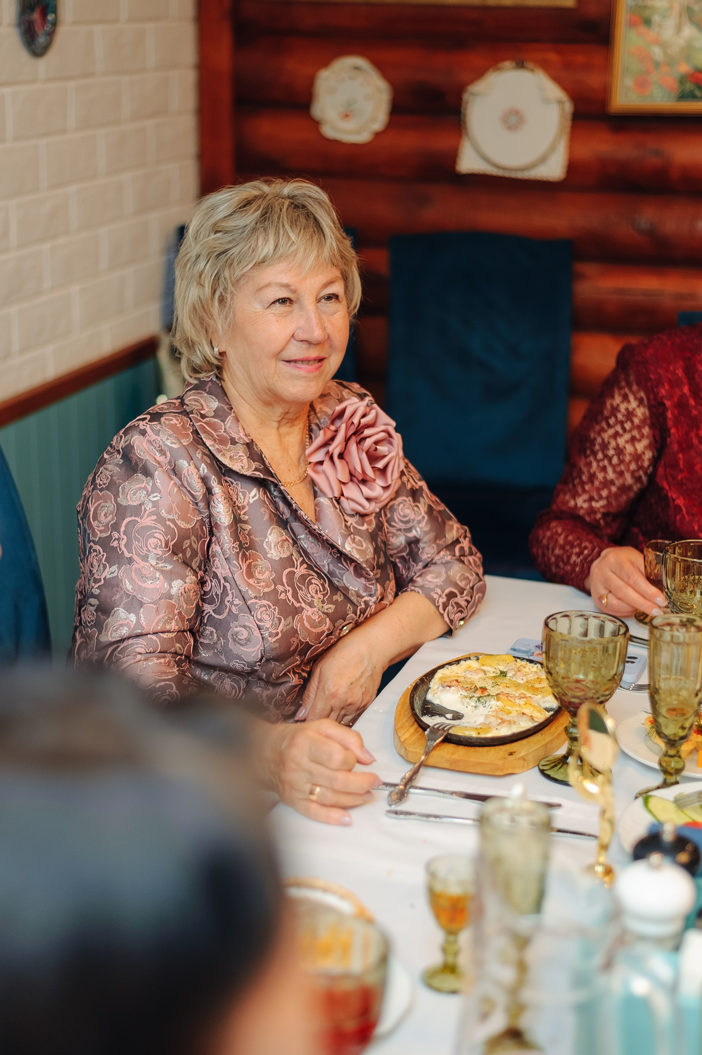 Тихий семейный праздник в ресторане Подкова. Свадебный фотограф в Екатеринбурге Артём Зайнетдинов