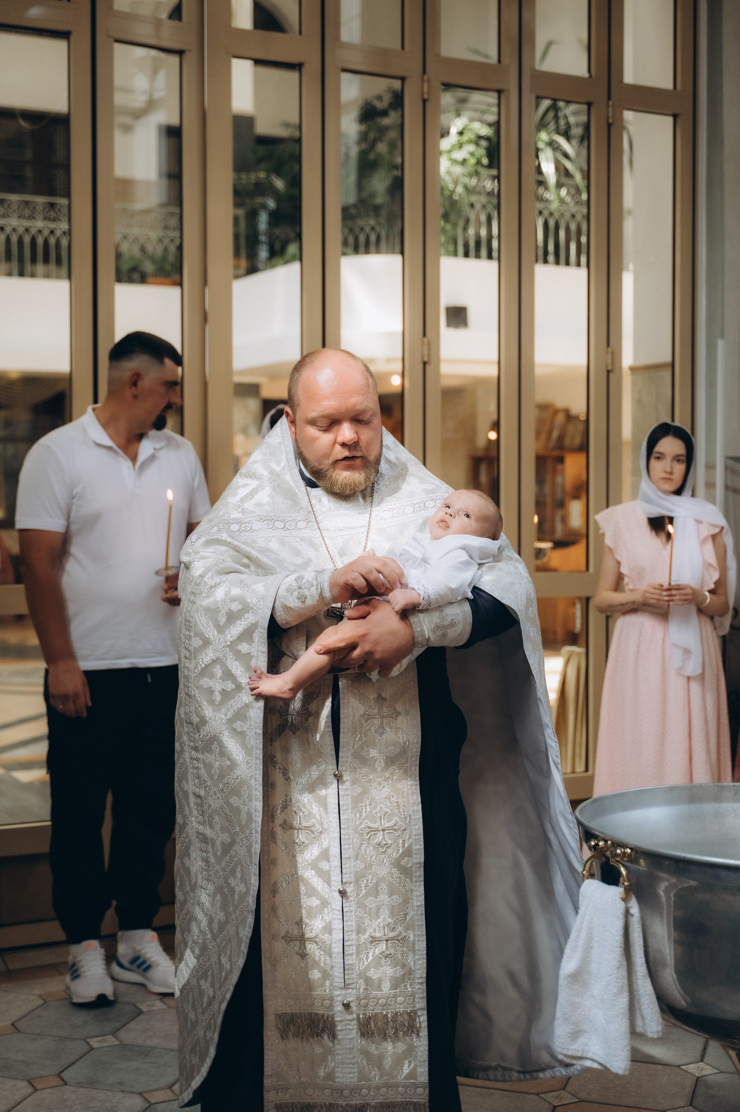 Крещение Арсения (Дом Милосердия). Семейный фотограф в Минске Дарья Дреко