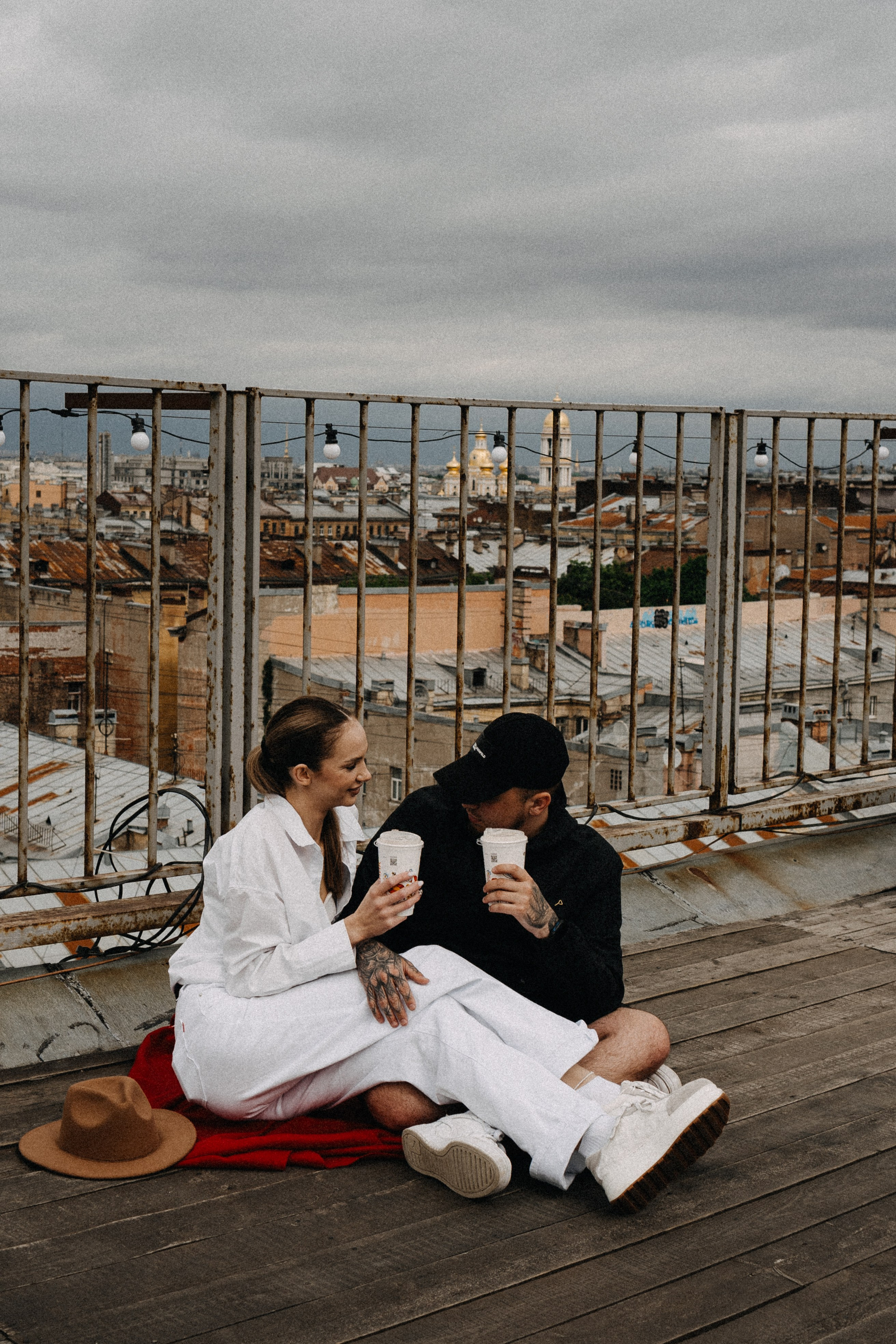 МЫ ГУЛЯЛИ ПРО КРЫШАМ ПИТЕРА. Профессиональный фотограф, Санкт-Петербург — Виктория Богомолова