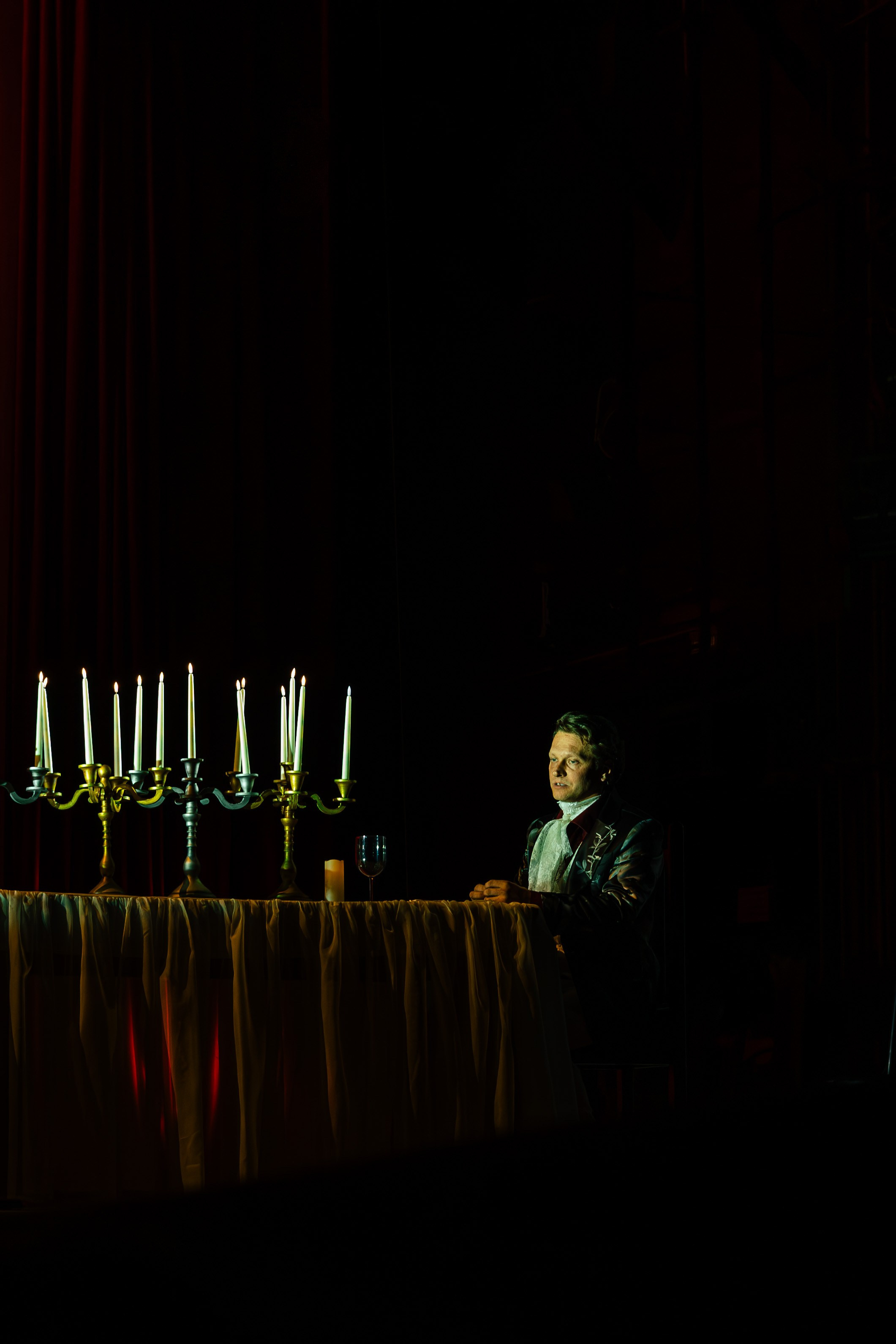 Театр Юного Зрителя «Маленькие трагедии». Фотограф Марк Файзулин