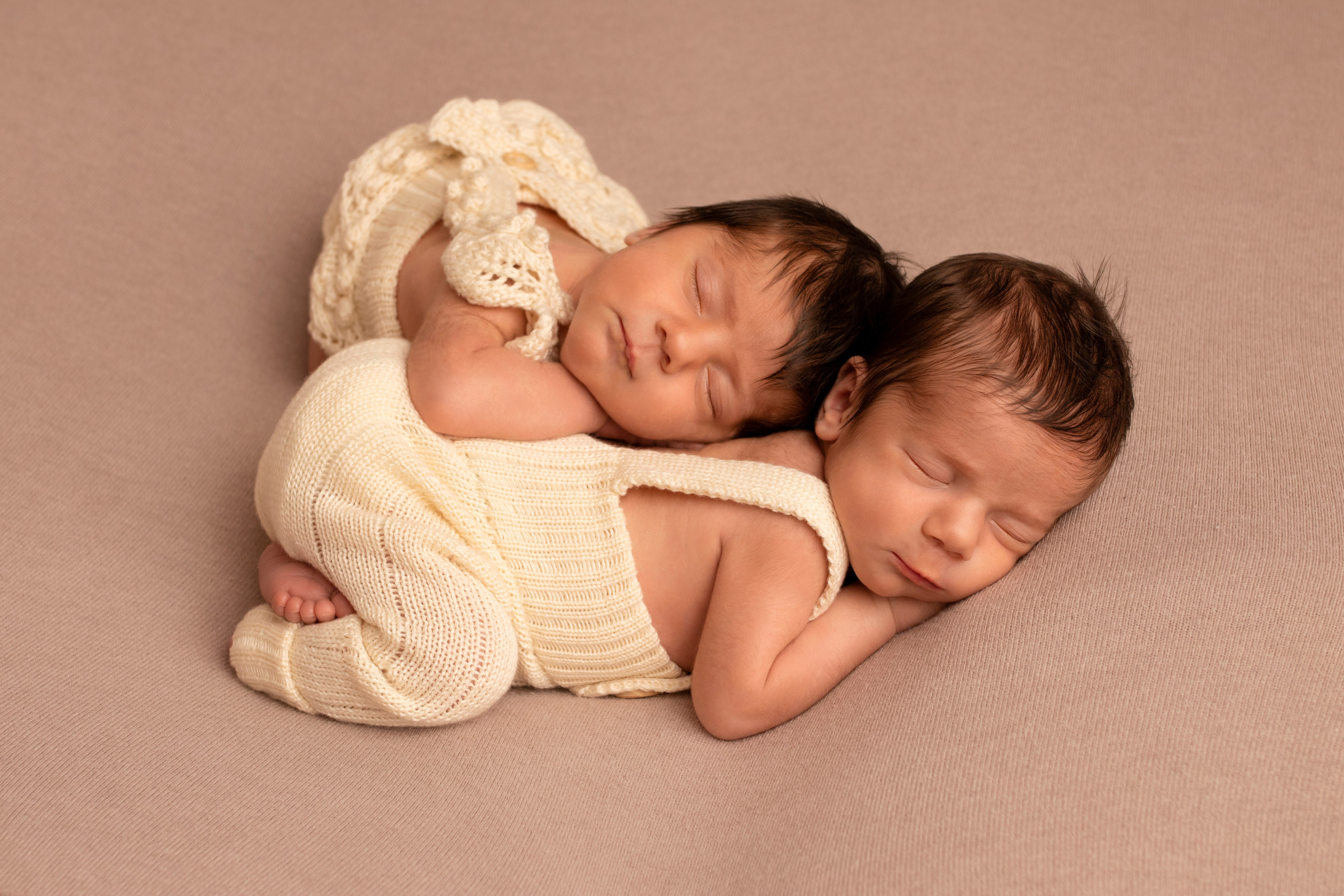 Красивые фотографии малышей у Вас дома. Фотограф новорождённых в Санкт-Петербурге Лилия Яковлева