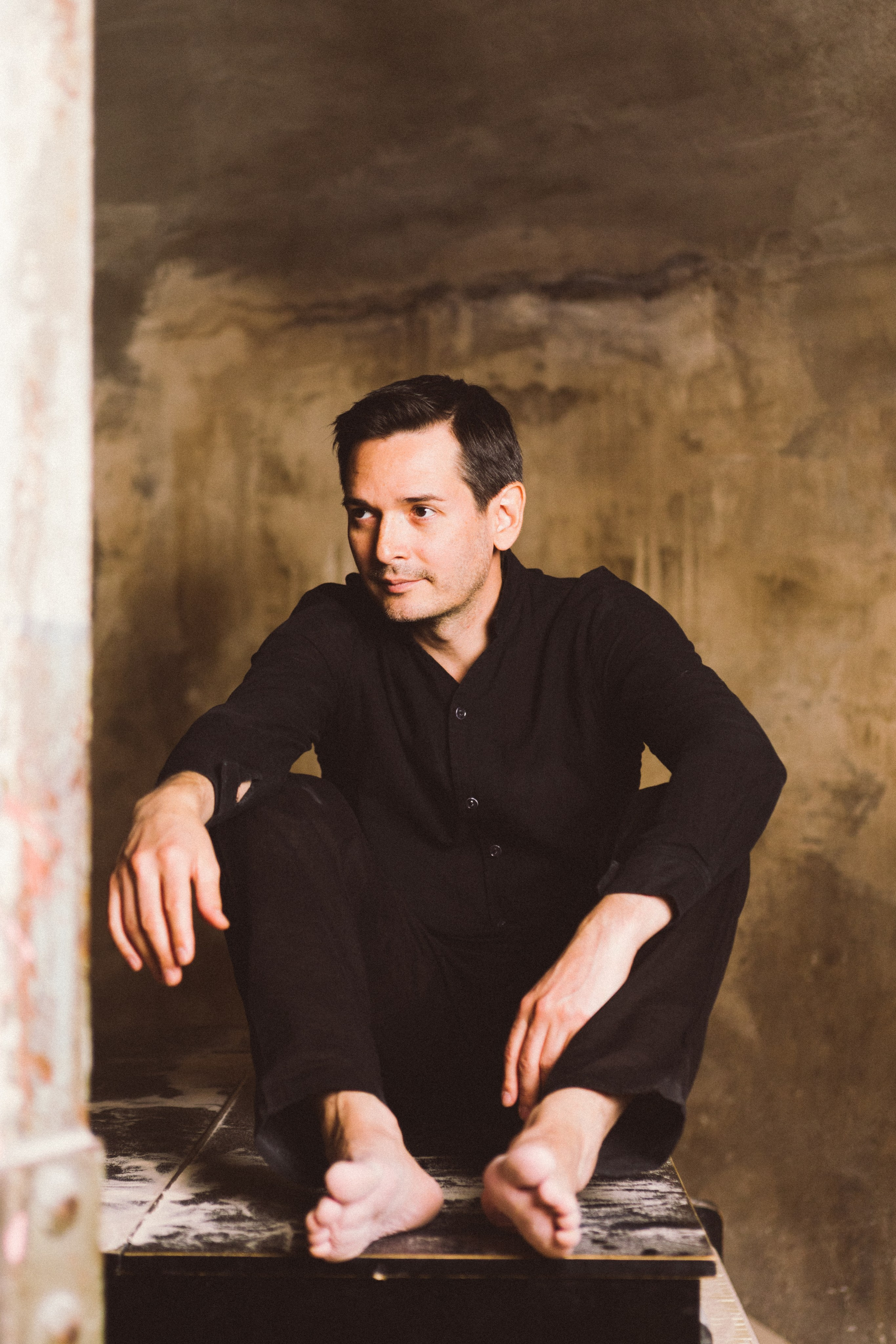 Александр. Студия