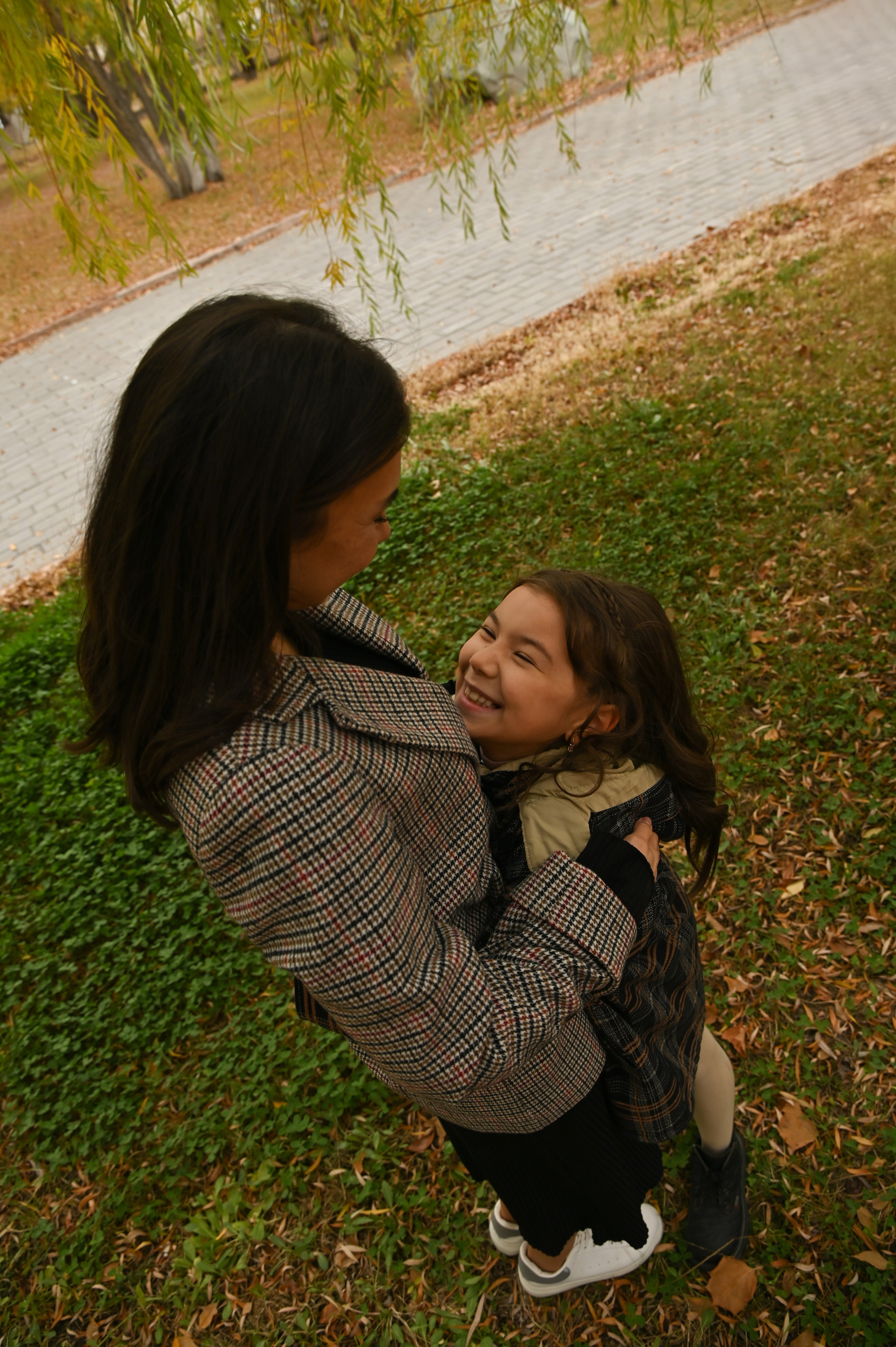 Фотопрогулка Алины и Дмитрия. Фотограф Новорожденных и семейный Элла Огай г. Сатпаев