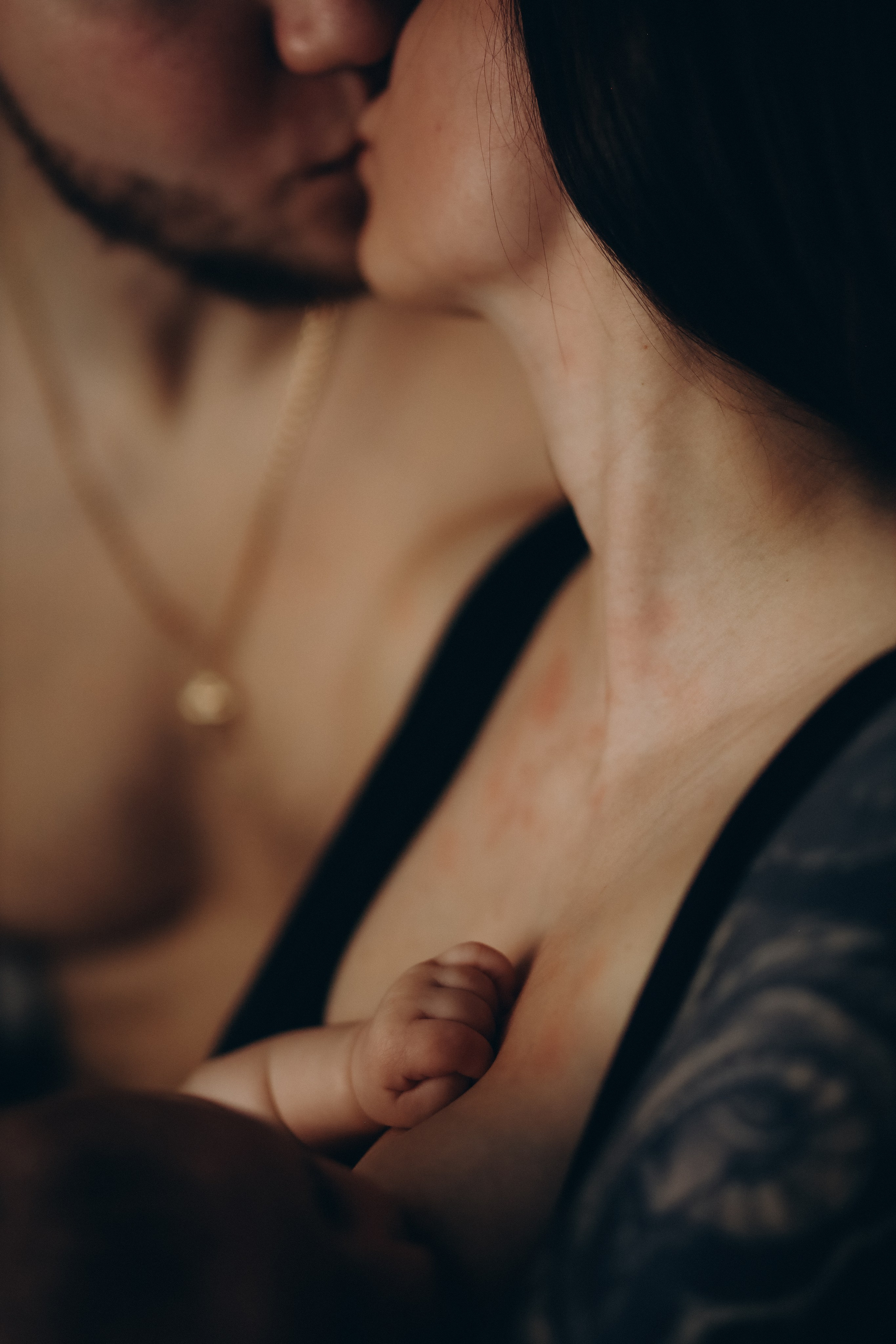 Мама, папа, я и 2 хвоста. Фотограф Новый Уренгой I Ньюборн I Фотограф материнства I ЯНАО