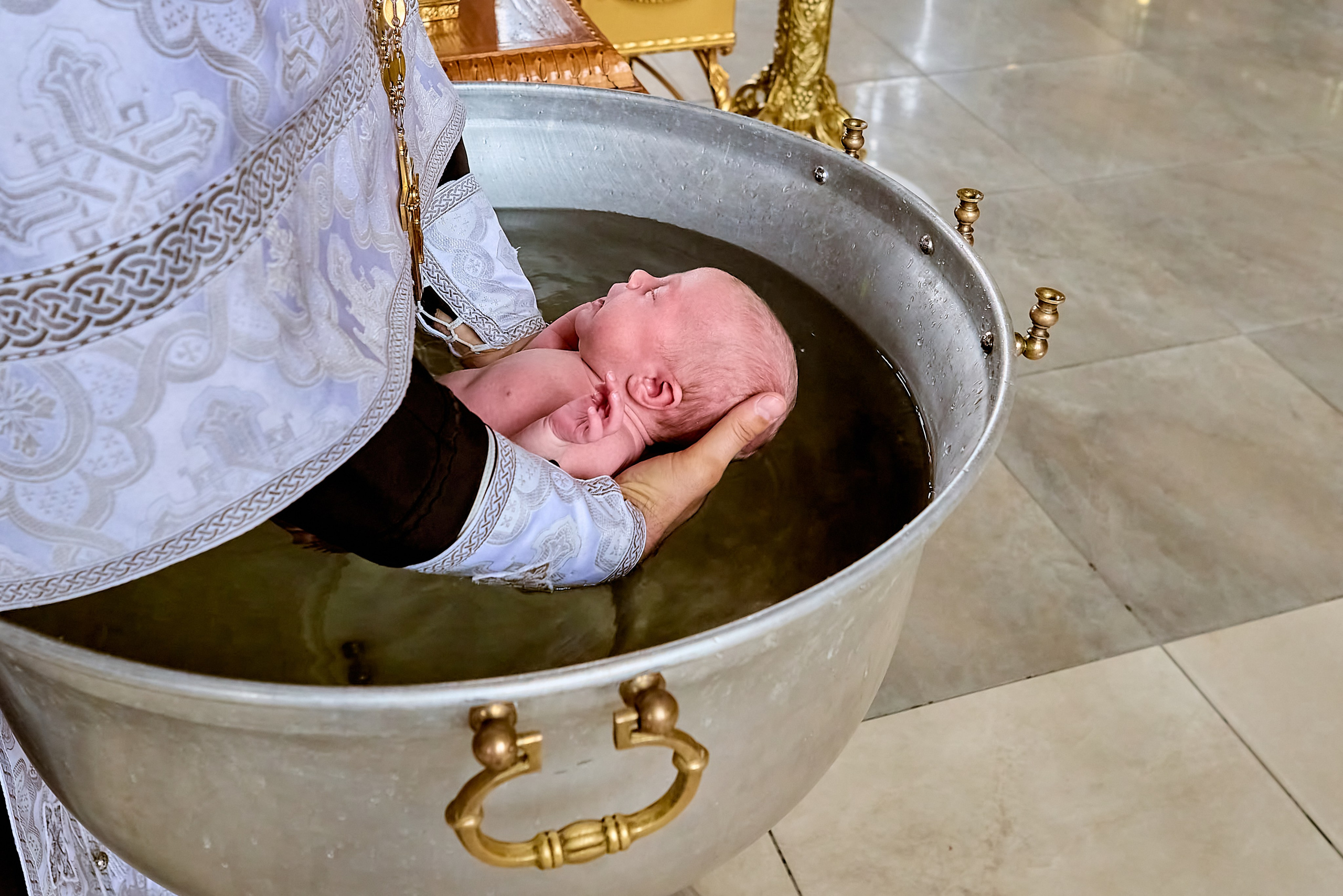 Фотограф Таинства Крещения и Венчания в Дзержинске и Нижнем Новгороде для фотокниги и альбомов
