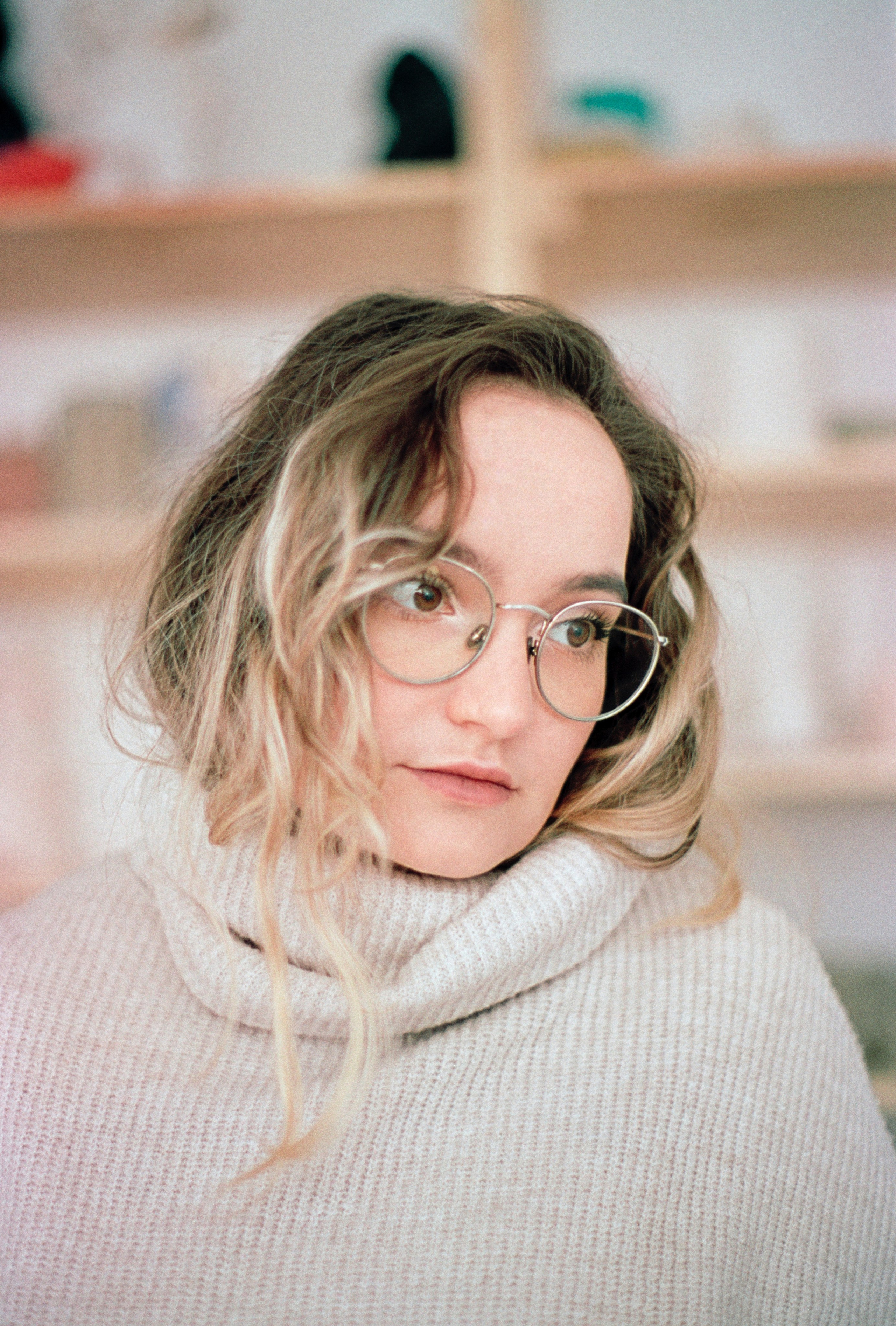 D.N. Стилист и плёночный фотограф Анастасия Шлокова в Санкт-Петербурге и Москве