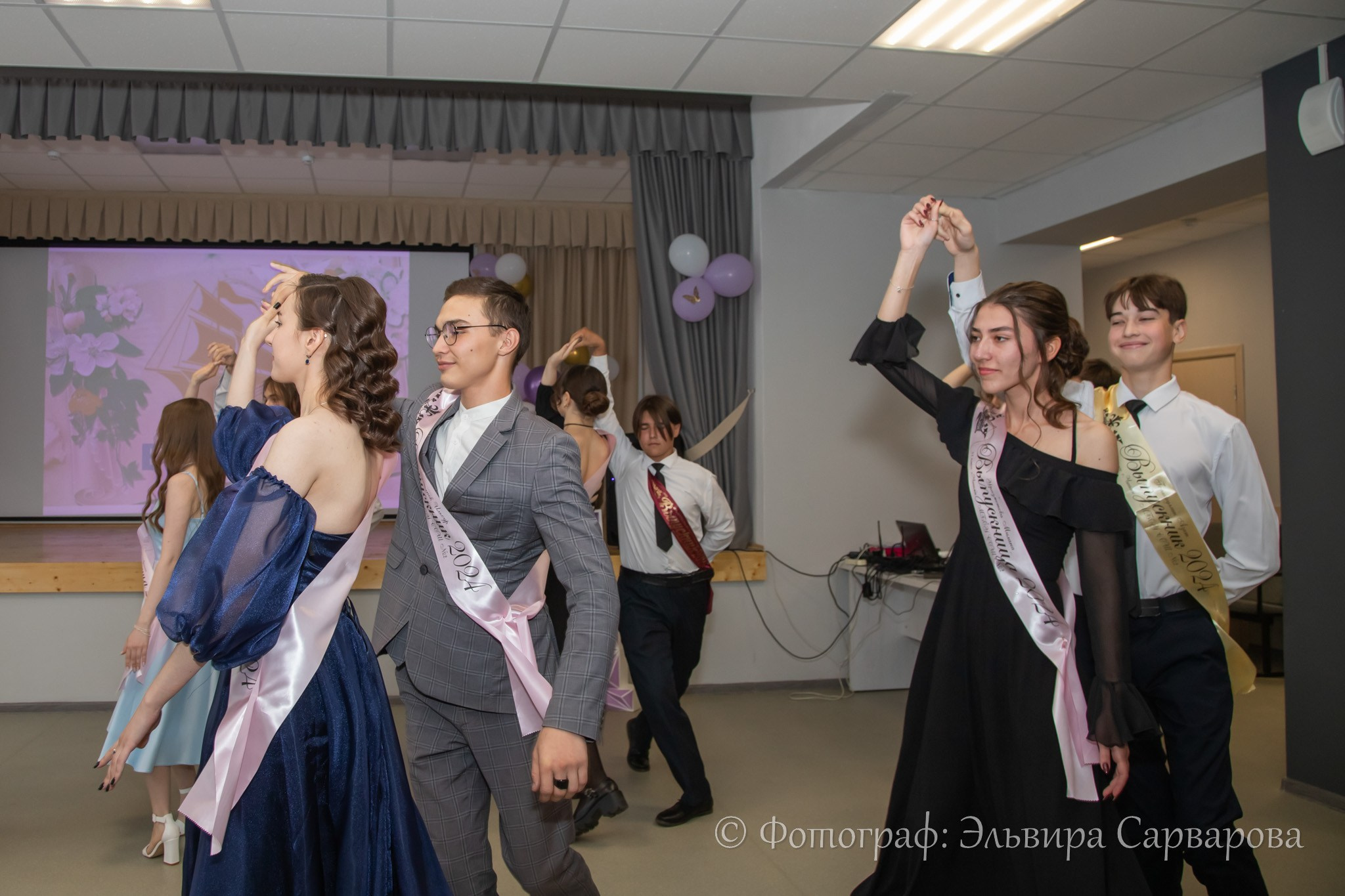 Вручение аттестатов 11 класс. Репортажный Фотограф