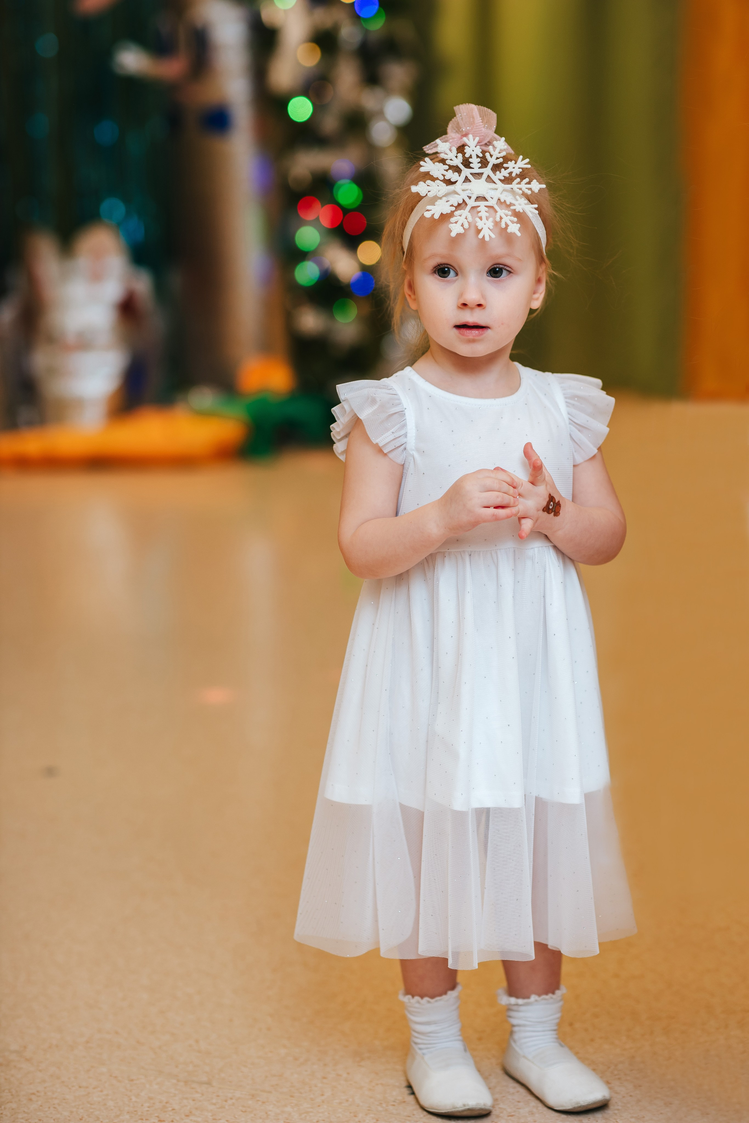 Новогодний утренник в младшей группе. Семейный lifestyle фотограф в Санкт-Петербурге Людмила Пахомова