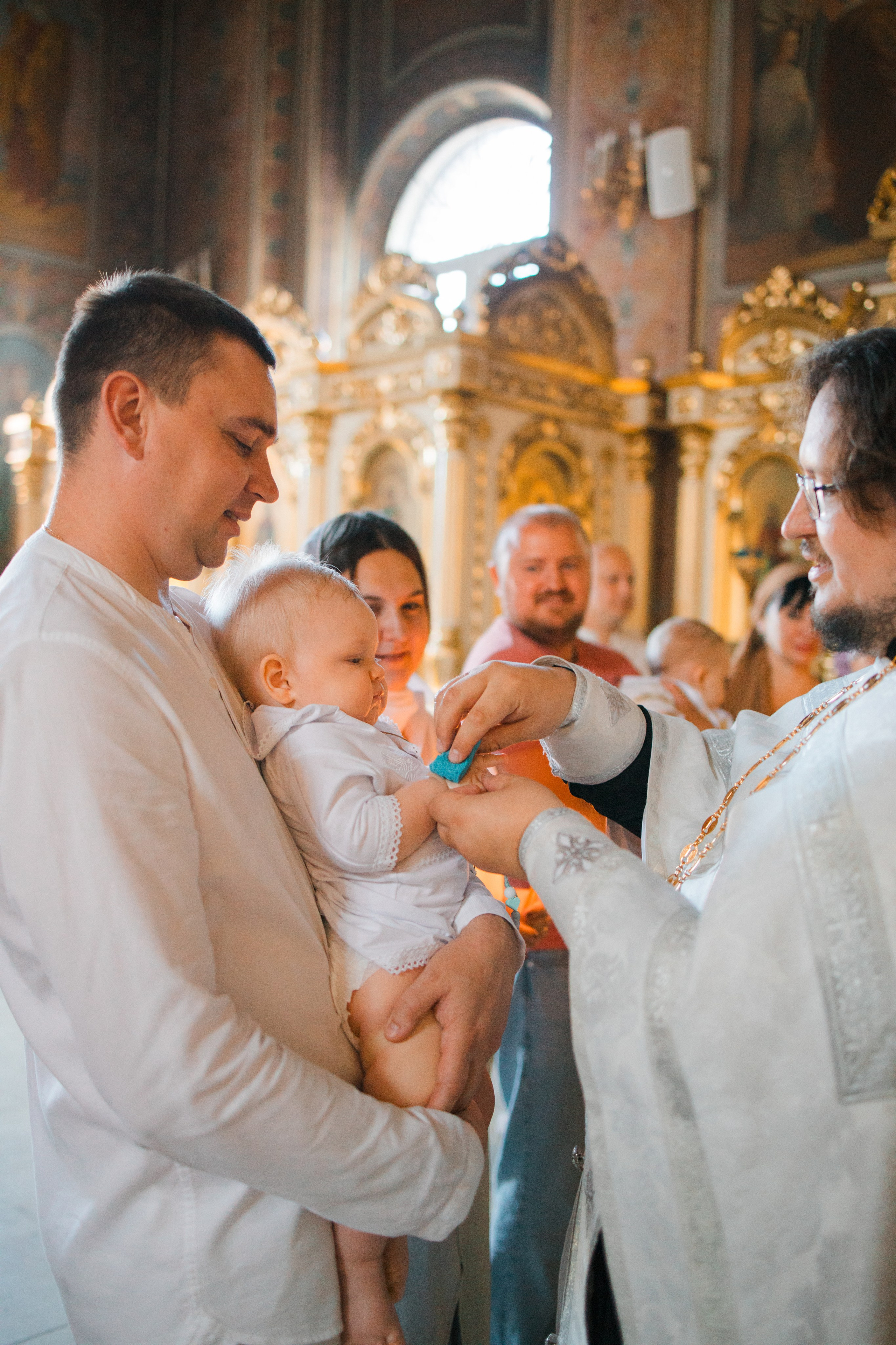 Фотосъемка крещения ребенка в Серпухове. Выпускные альбомы в Серпухове