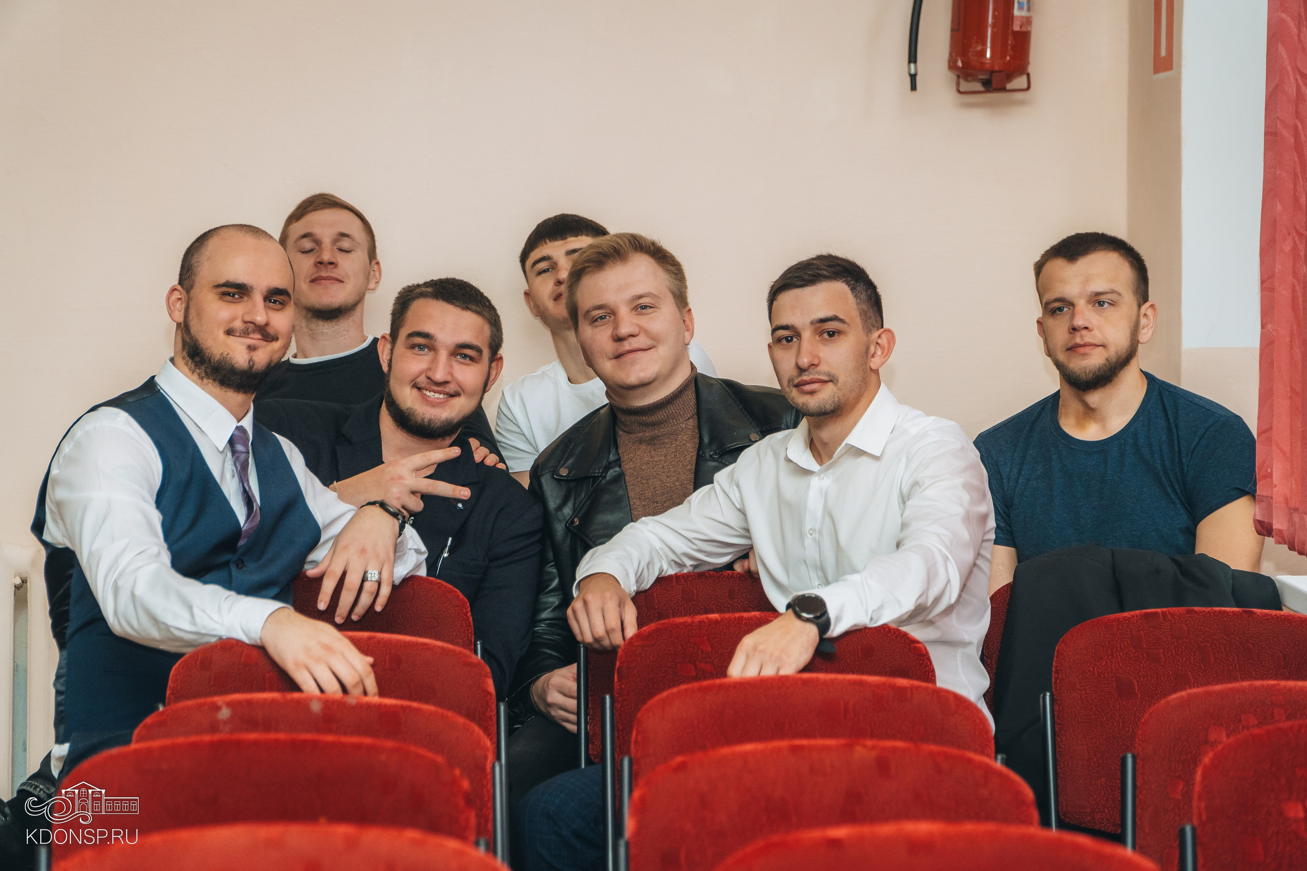 В преддверии праздника весны. Новотитаровский Дом культуры