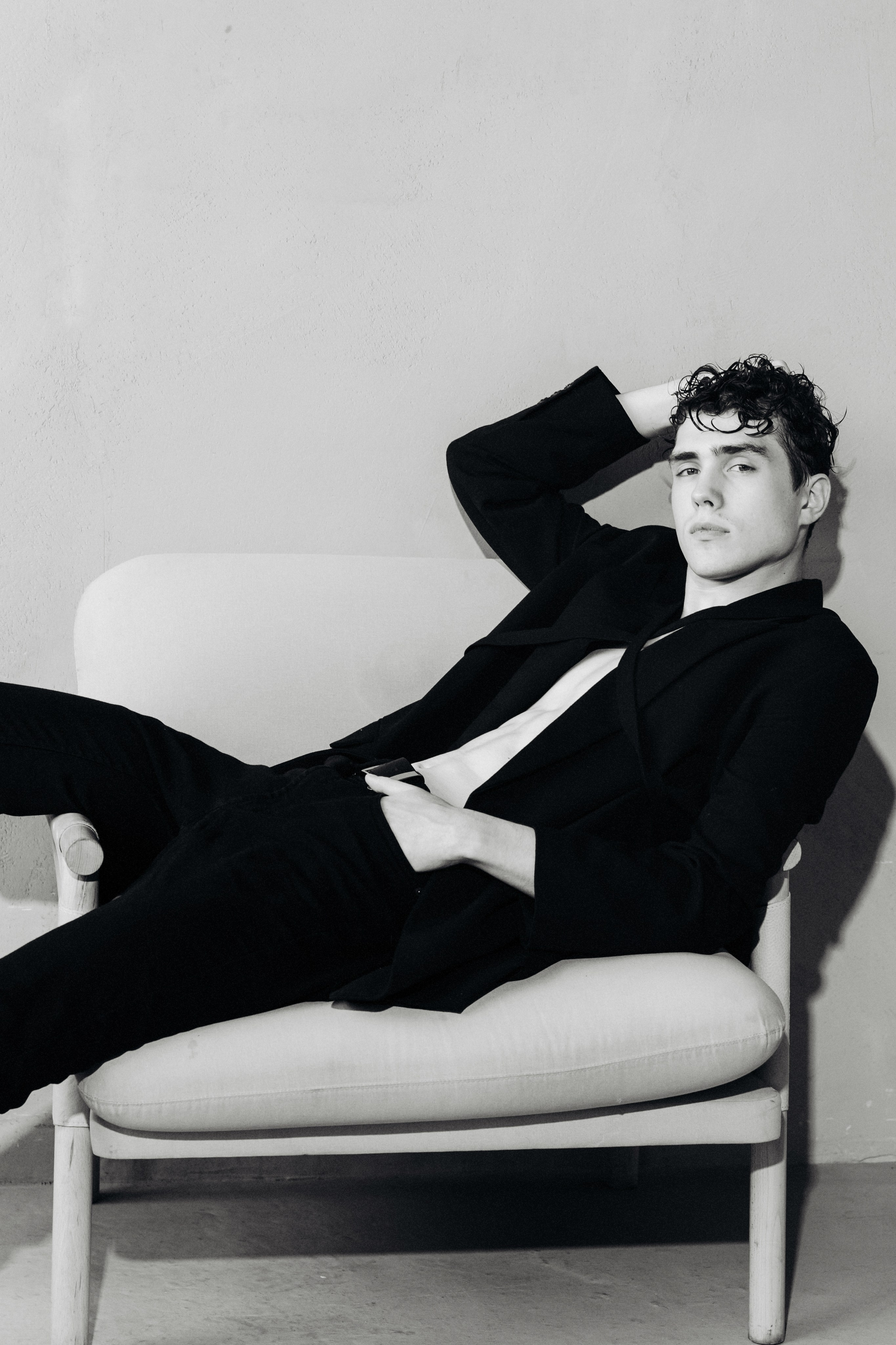 Саша. Главная