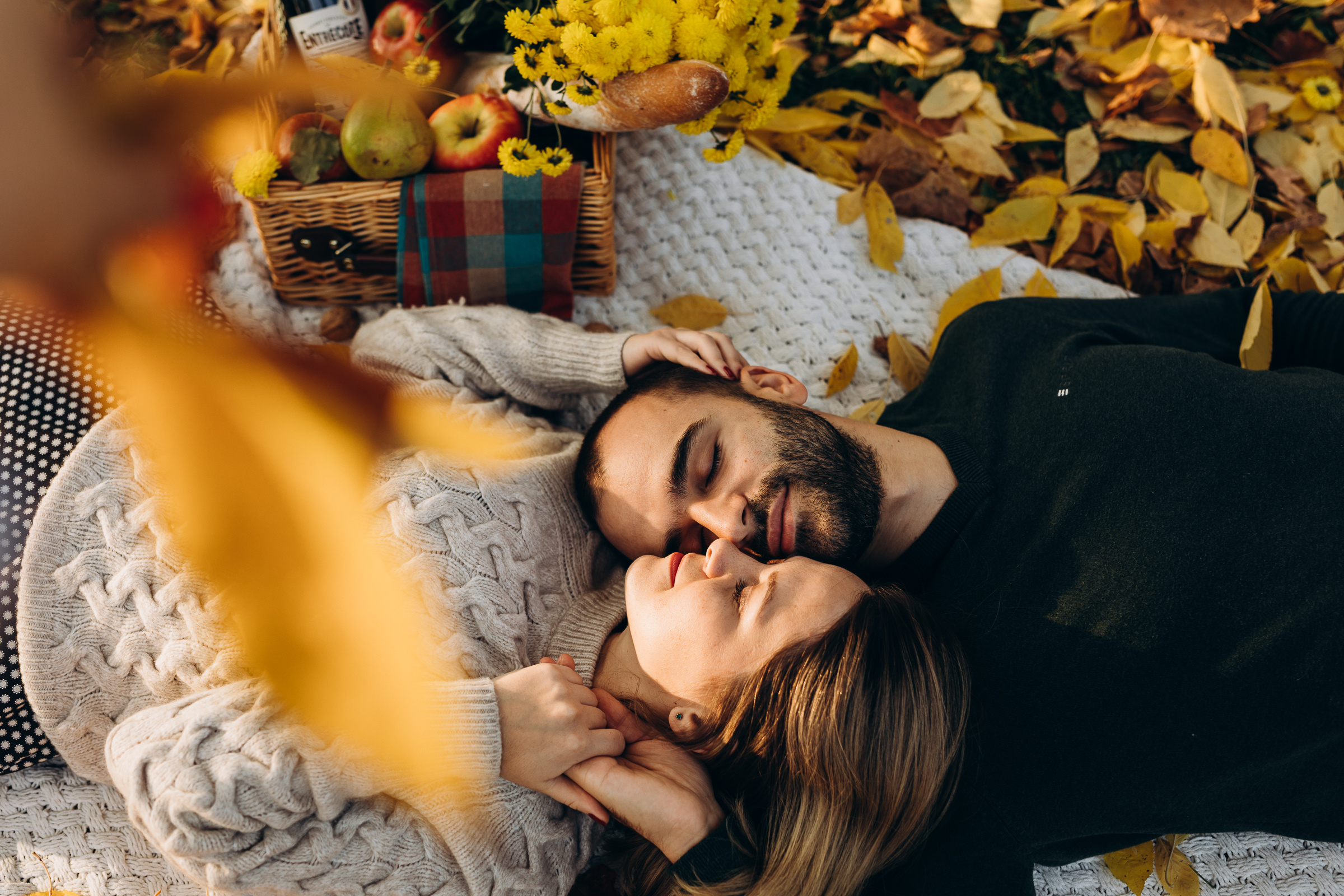 In love in autumn. Портретный женский фотограф Минск Беларусь Алена Янович