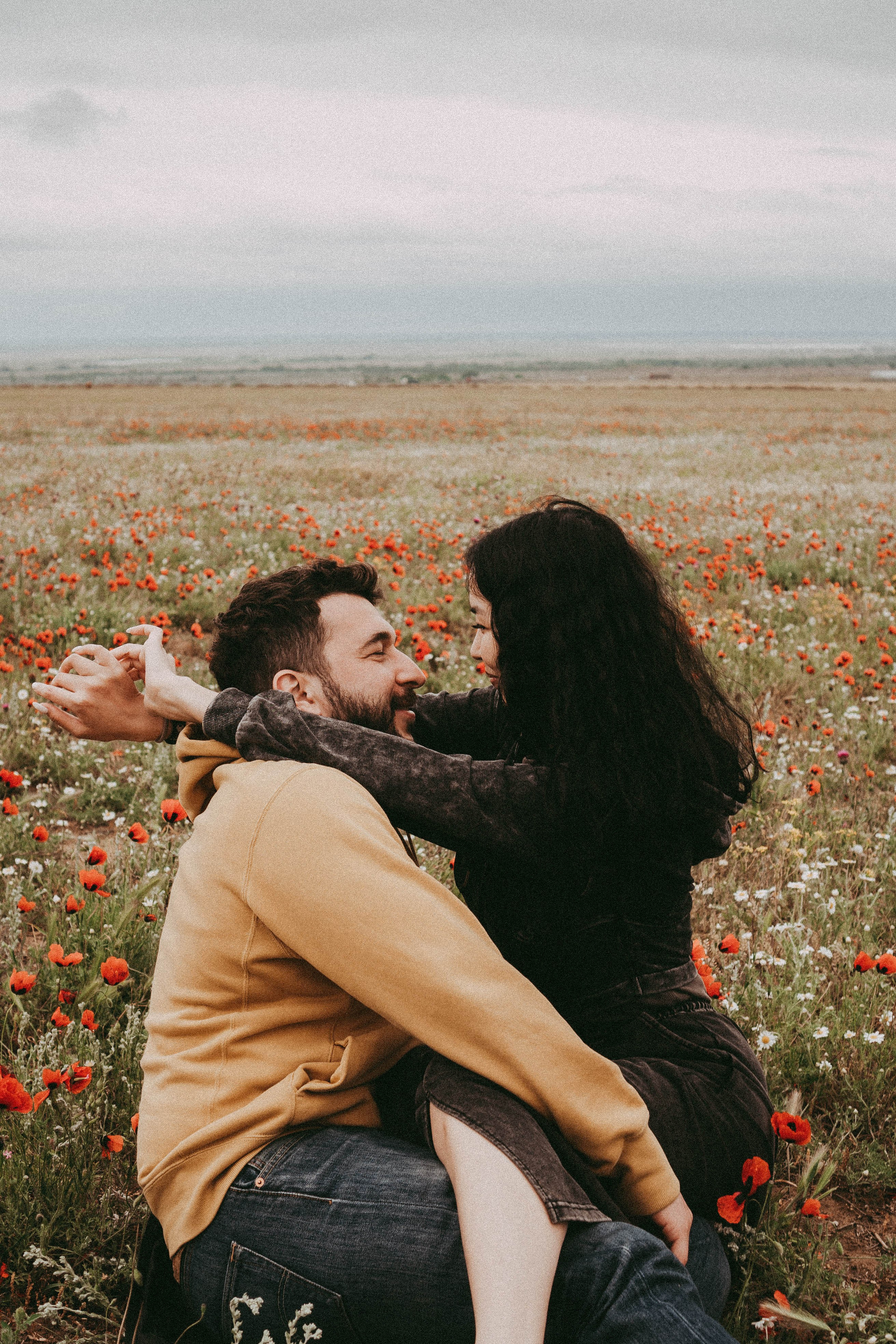 Любовь в маковом поле. Профессиональный фотограф, Санкт-Петербург — Виктория Богомолова