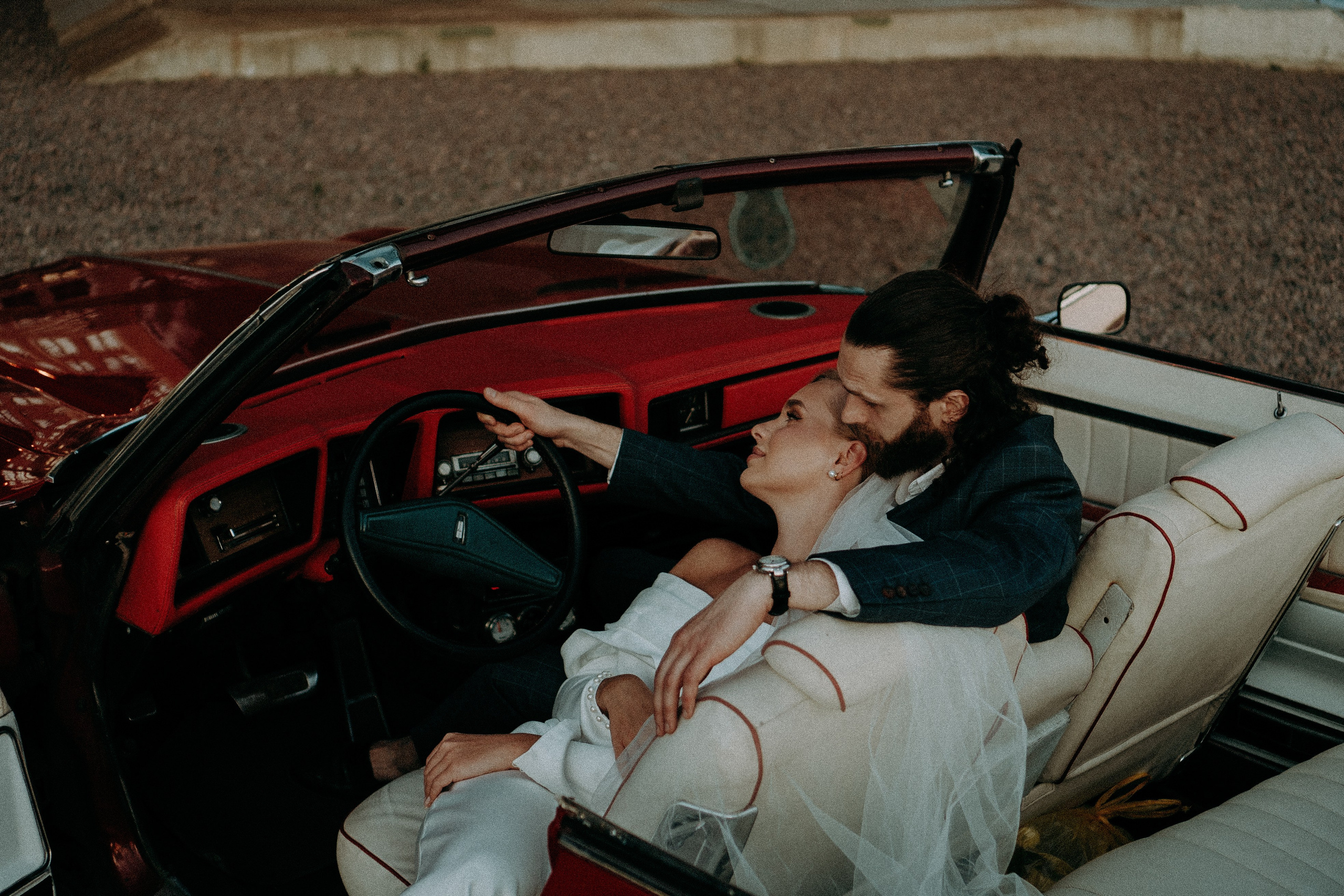 СВАДЕБНАЯ СЬЕМКА ВОЗЛЕ МСОТА БЕТАНКУРА НА КАБРИОЛЕТЕ. Профессиональный фотограф, Санкт-Петербург — Виктория Богомолова