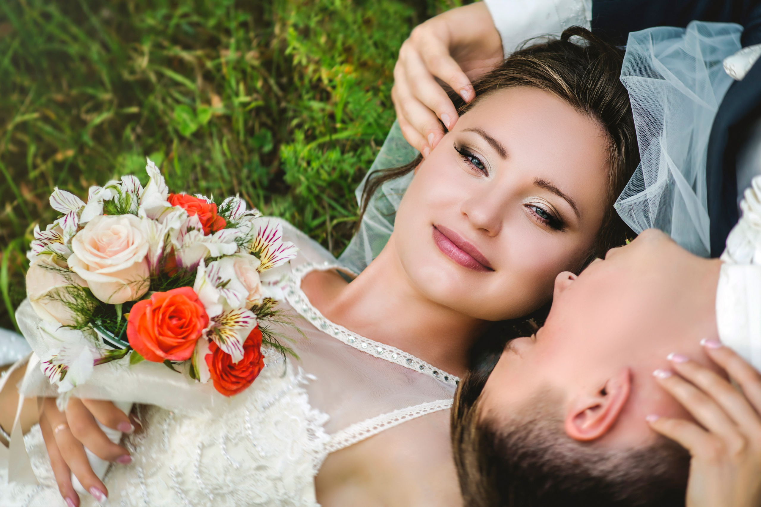 Свадебная Фотосессия в г. казани | Фотограф на Свадьбу в г. Казани Фотограф Садег Азарми тел. +79172288430 ✔ Сборы невесты и жениха✔ Утро невесты (детали, эмоции, подготовка)✔ Репортажная съёмка ЗАГСа и выездной регистрации✔ Свадебная прогулка✔ Фотосъёмка банкета и вечеринки✔ Креативные и тематические свадьбы✔ Свадьба на природе (лайфстайл)✔ Девичники и мальчишники