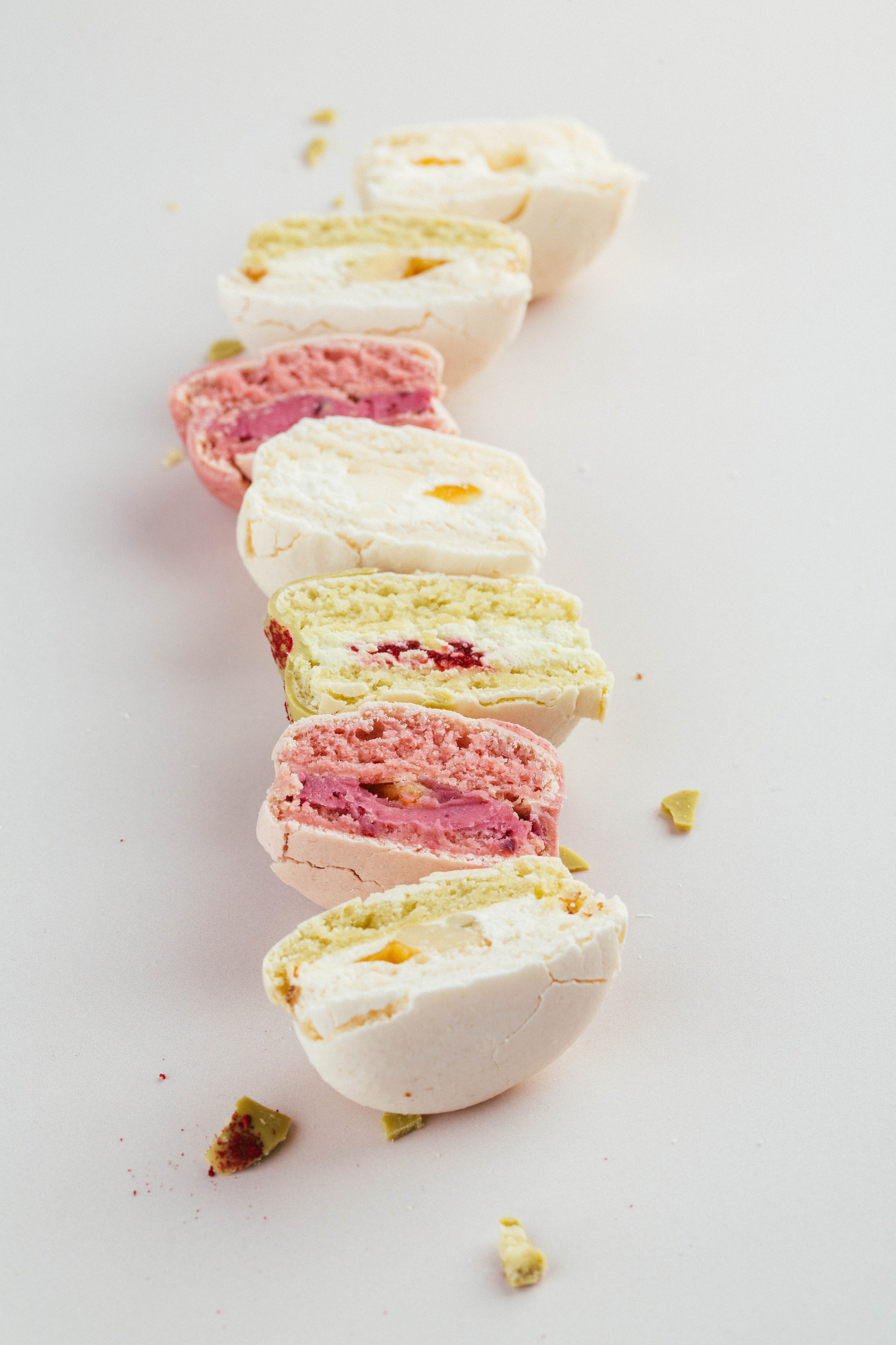 Каталог для кондитерской «Молоко и Мёд». Ольга Панкова предметный и фуд-фотограф в Краснодаре