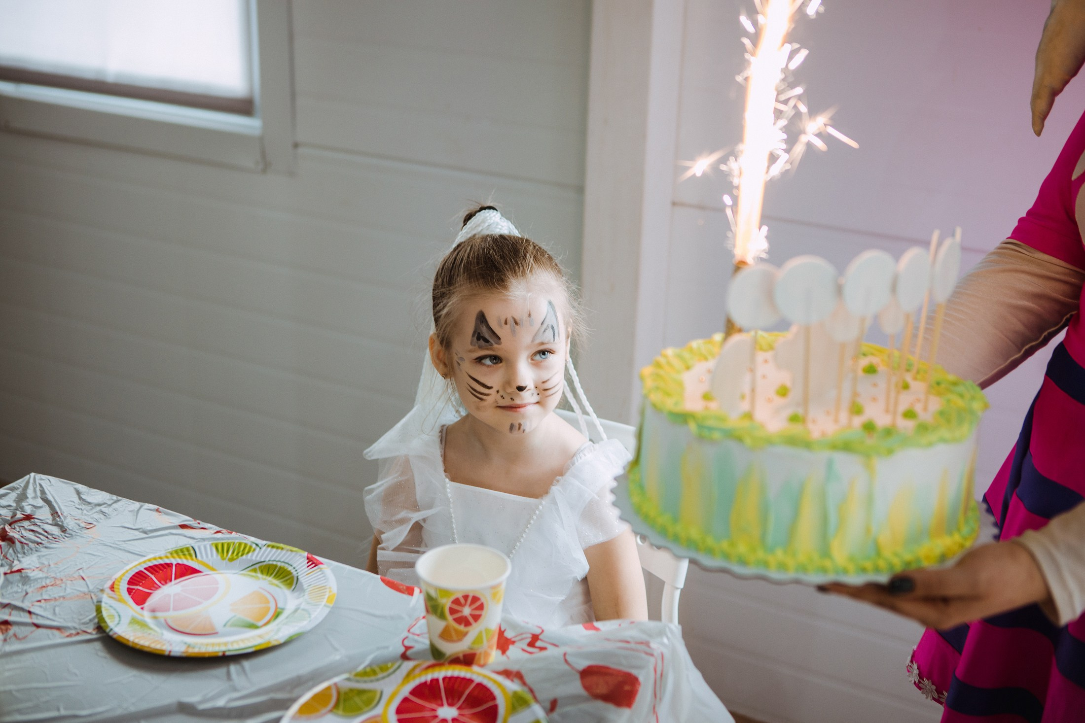 Ника, 5 лет. Батутлет, Волжский. Фотографы в городе Волгограде — Людмила Агеева и Алексей Околелов