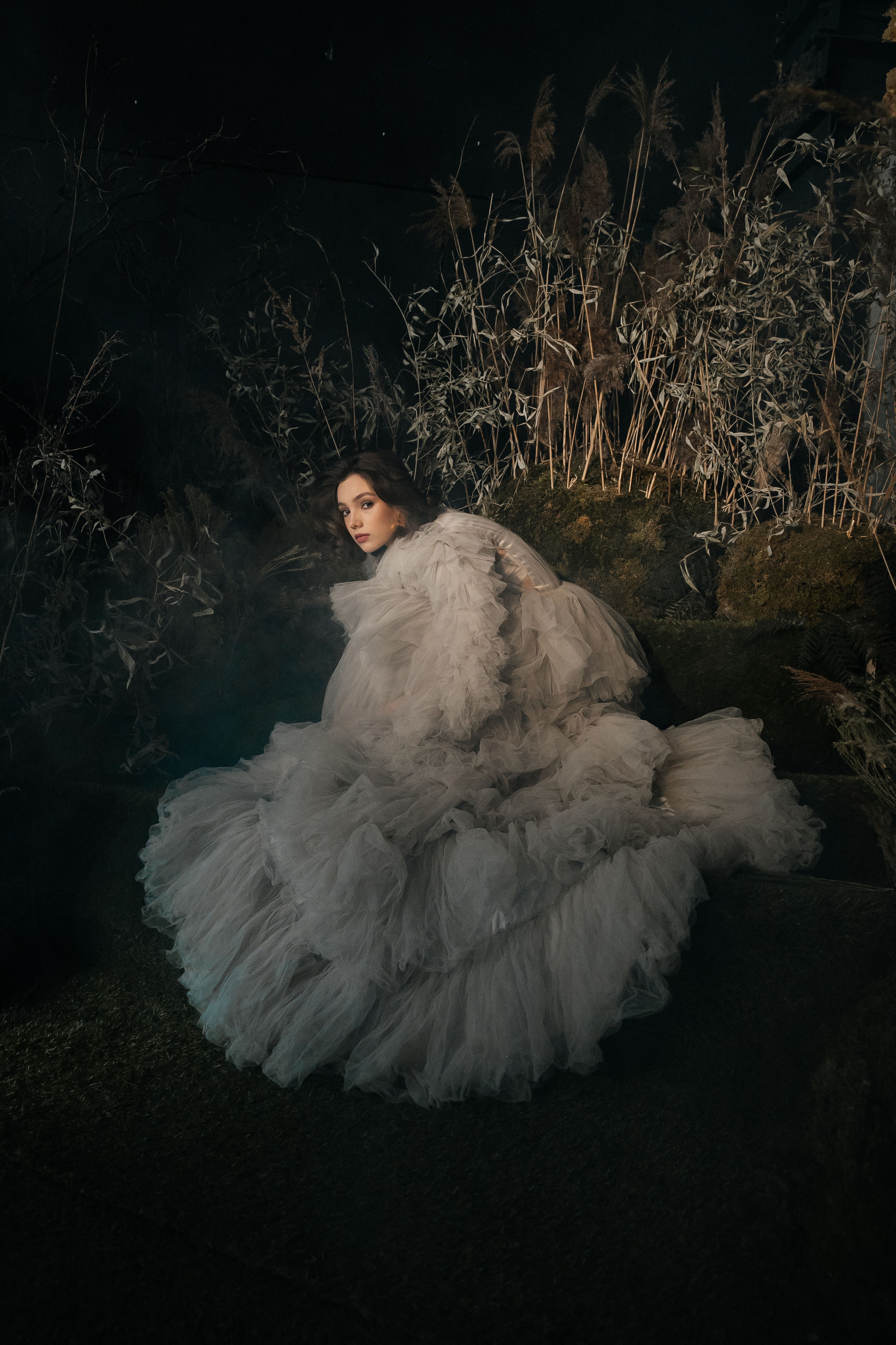 Фотосессия в студии со мхом. Свадебный фотограф в Москве Элина Ларченкова. Фото, которые цепляют