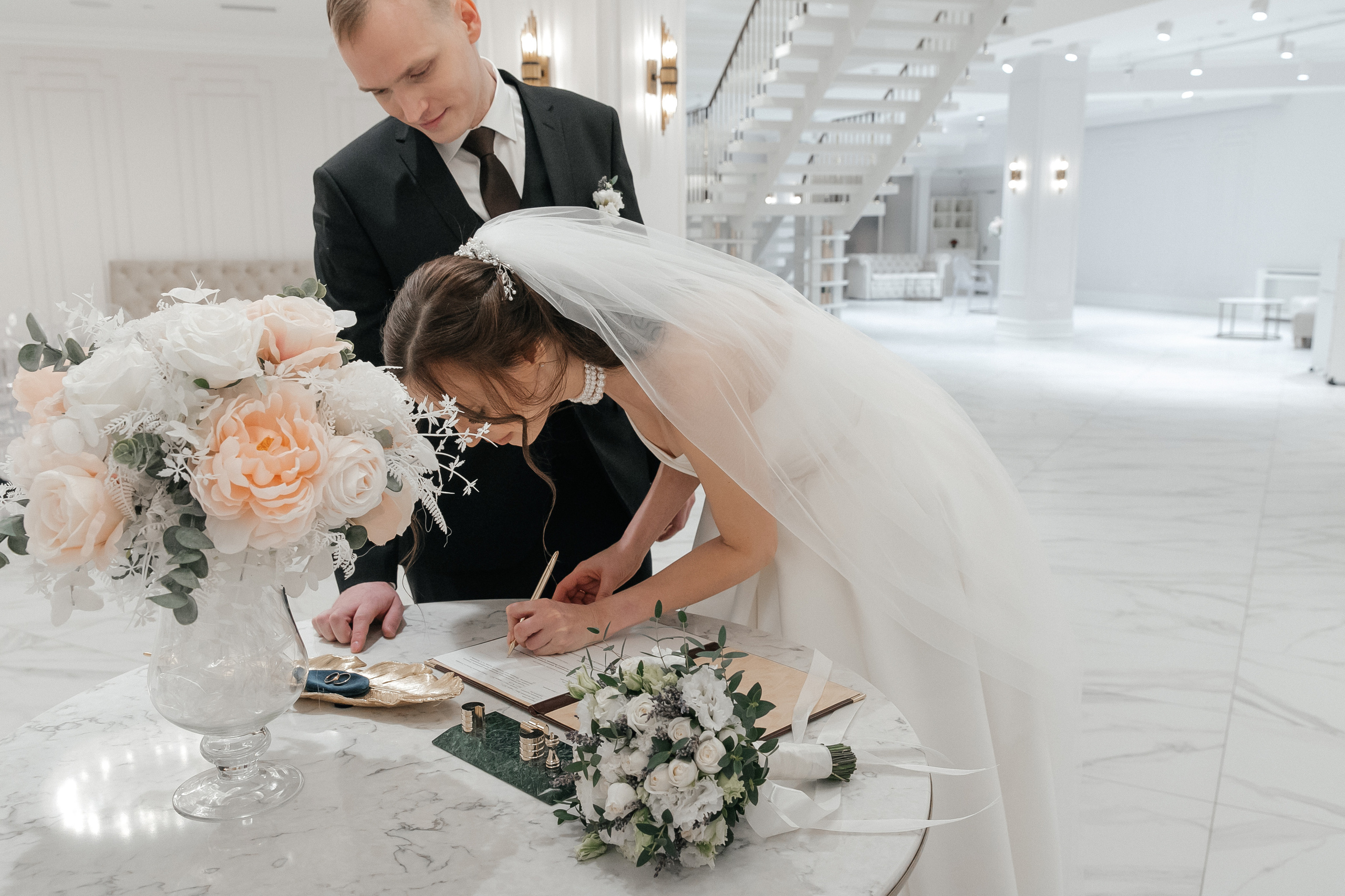 Свадьба зимой в Якиманка hall, отель Кадешевская, усадьба Роден. Свадебный фотограф в Москве Элина Ларченкова. Фото, которые цепляют