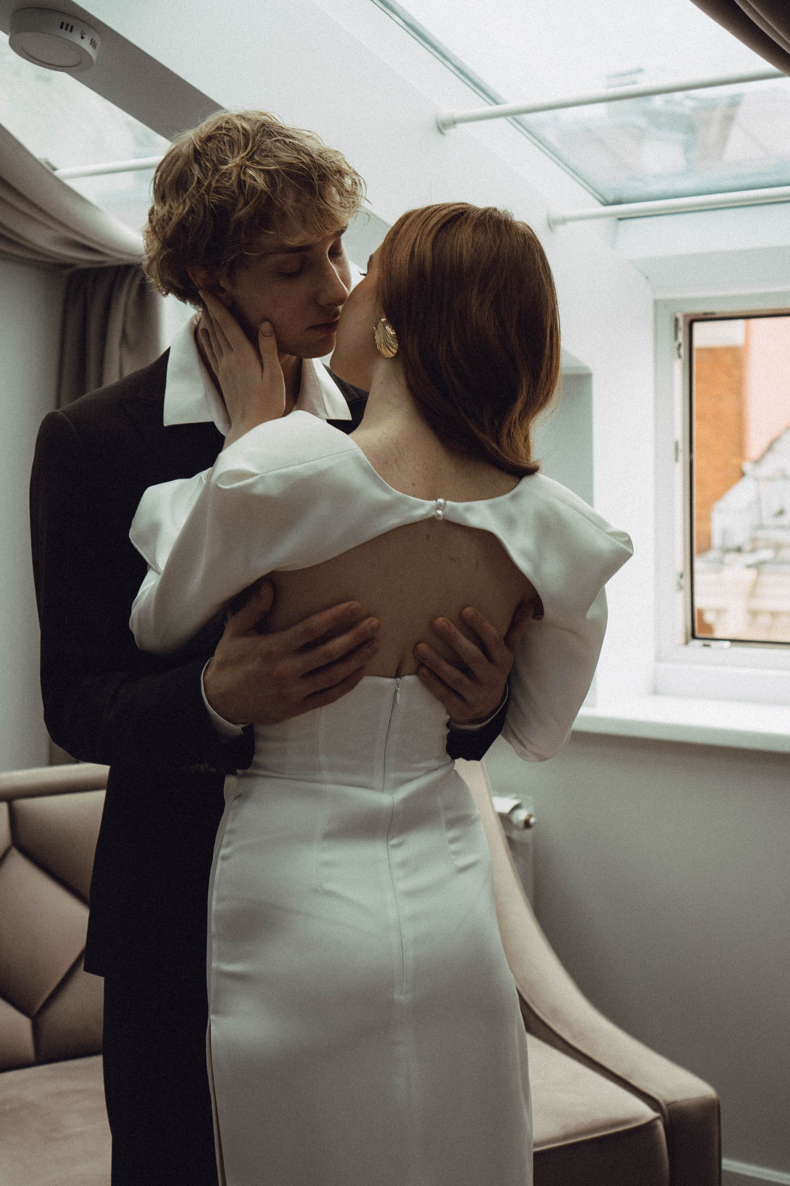 СВАДЕБНАЯ СЬЕМКА В ОТЕЛЕ. СБОРЫ ЖЕНИХА И НЕВЕСТЫ И ТАКЖЕ ТОР И ПОДГОТОВКА К ПРОГУЛКЕ. Профессиональный фотограф, Санкт-Петербург — Виктория Богомолова