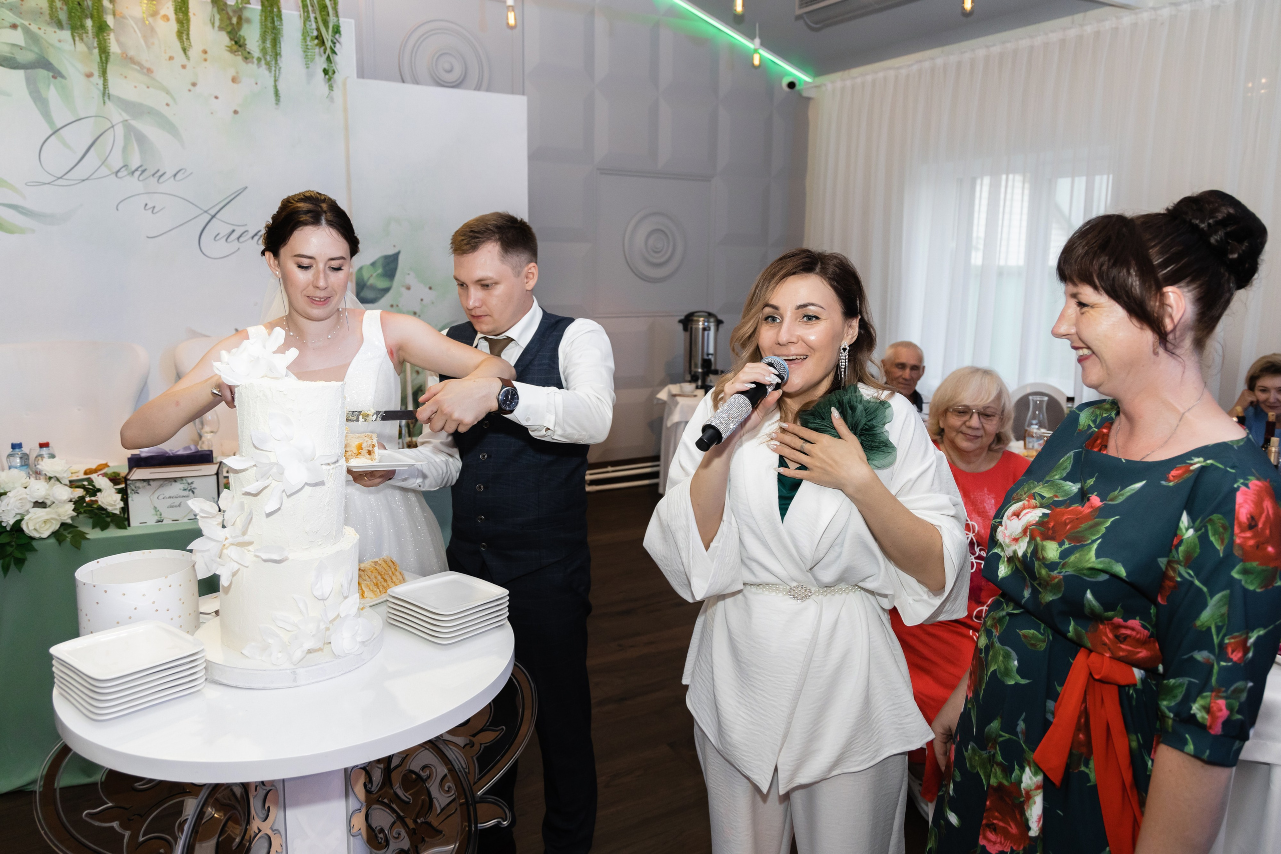 Алёна и Денис (полный день). Фотограф в Барнауле Юлия Садвокасова