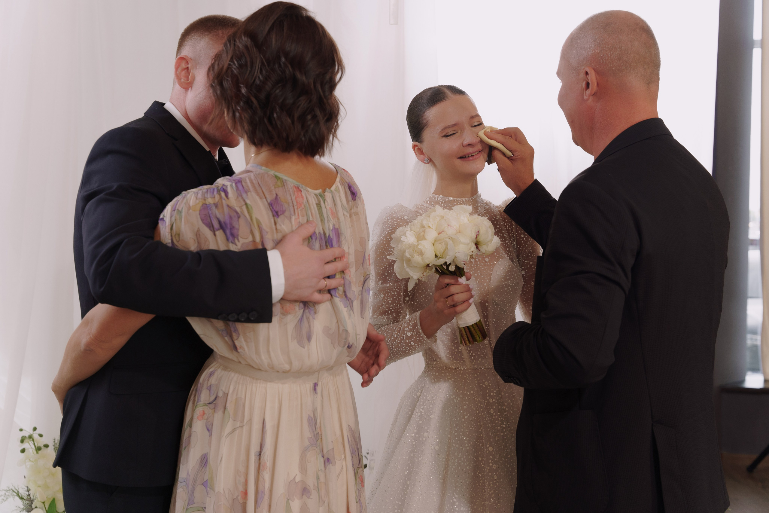 Евгения Языкова – свадебная фотография в Архангельске: эмоции и стиль