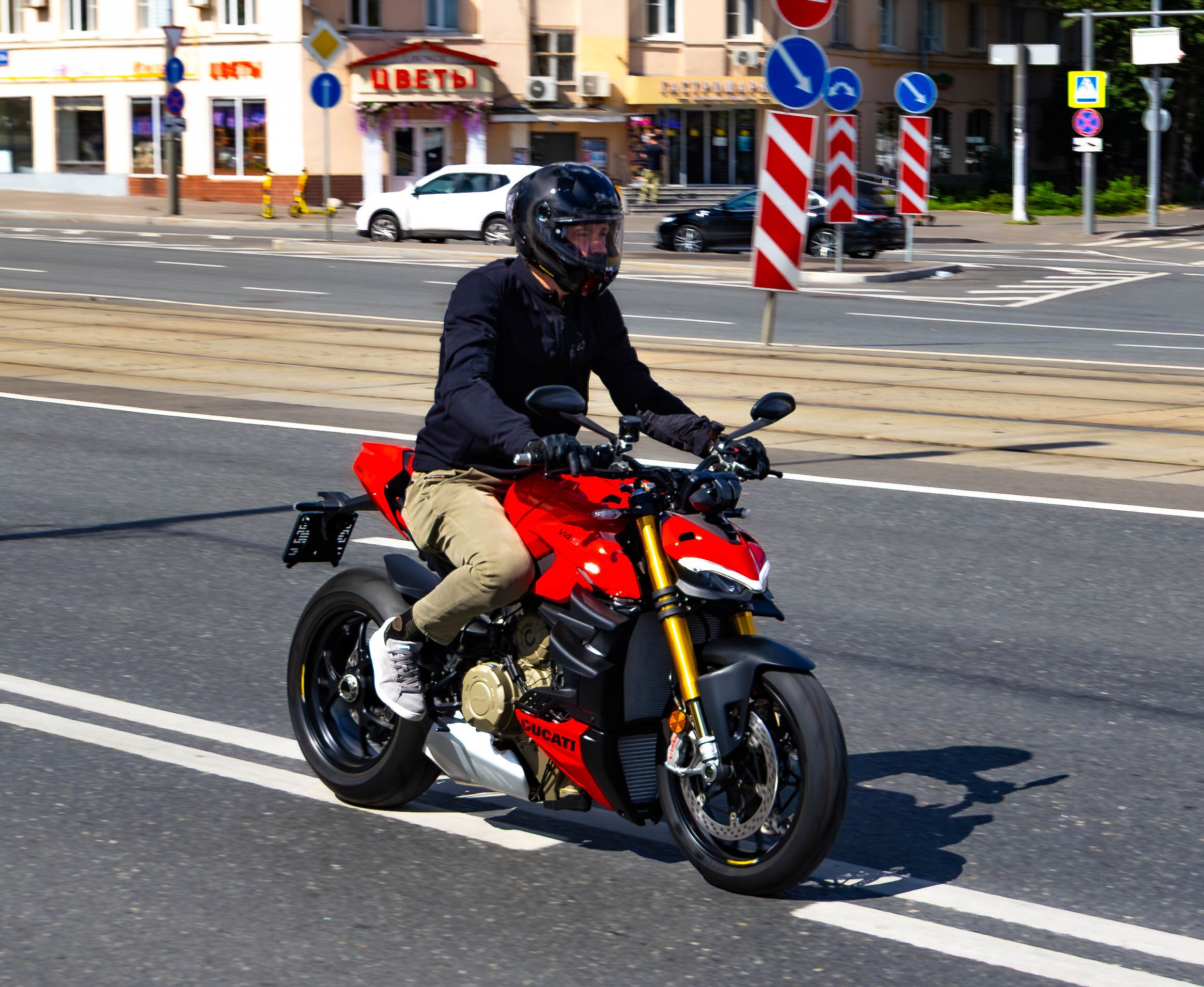 МОТОЖИЗНЬ. АЛЕКСЕЙ КОЛМАКОВ. Фотограф. Москва и Московская область