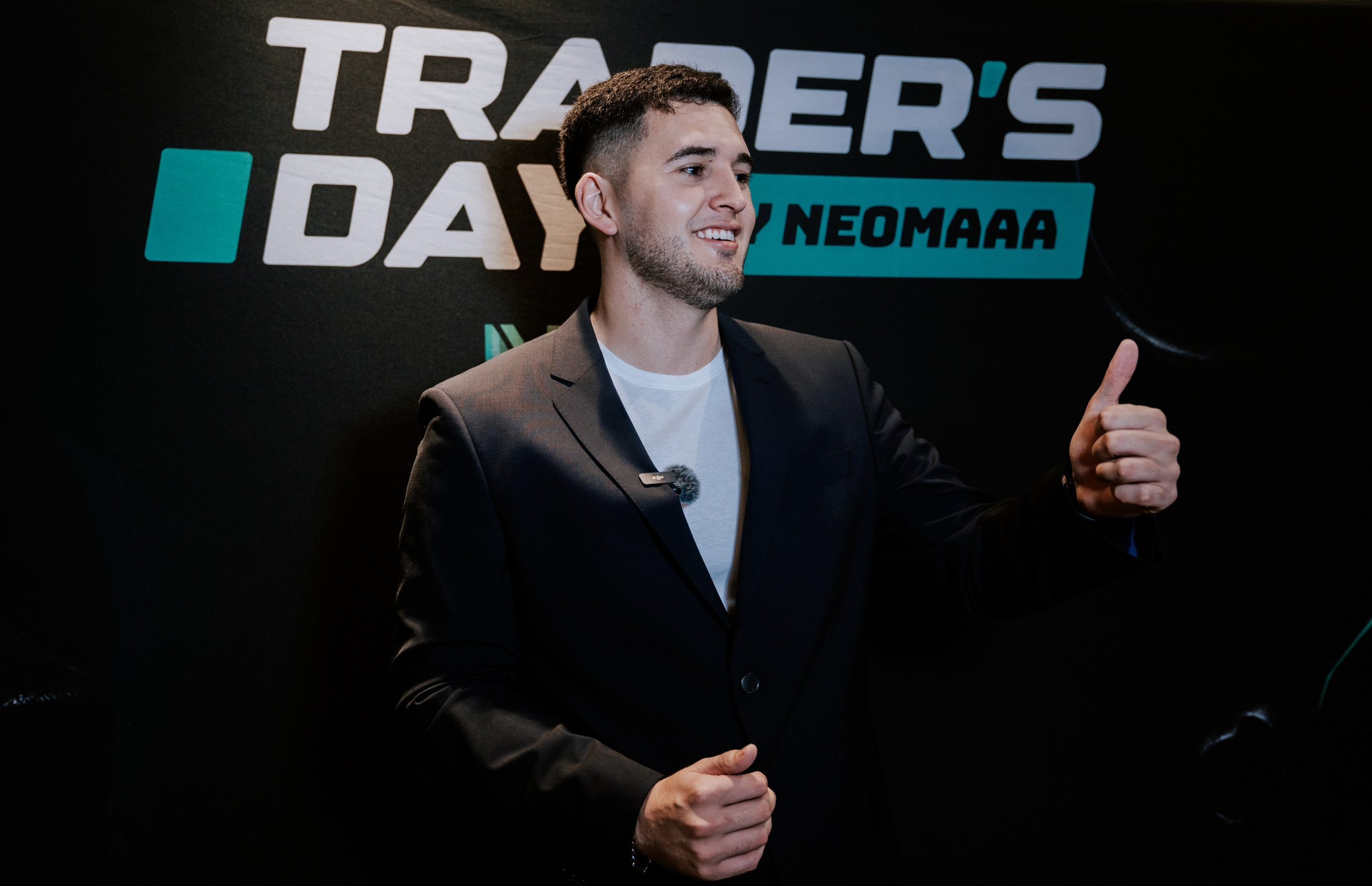 TRADERS DAY By NeomAAA Bogota. NeomAAA Funds Gallery