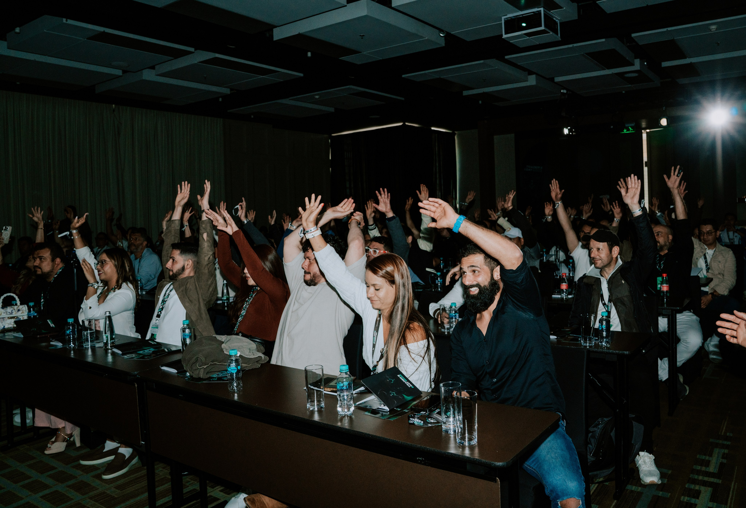 TRADERS DAY By NeomAAA Bogota. NeomAAA Funds Gallery