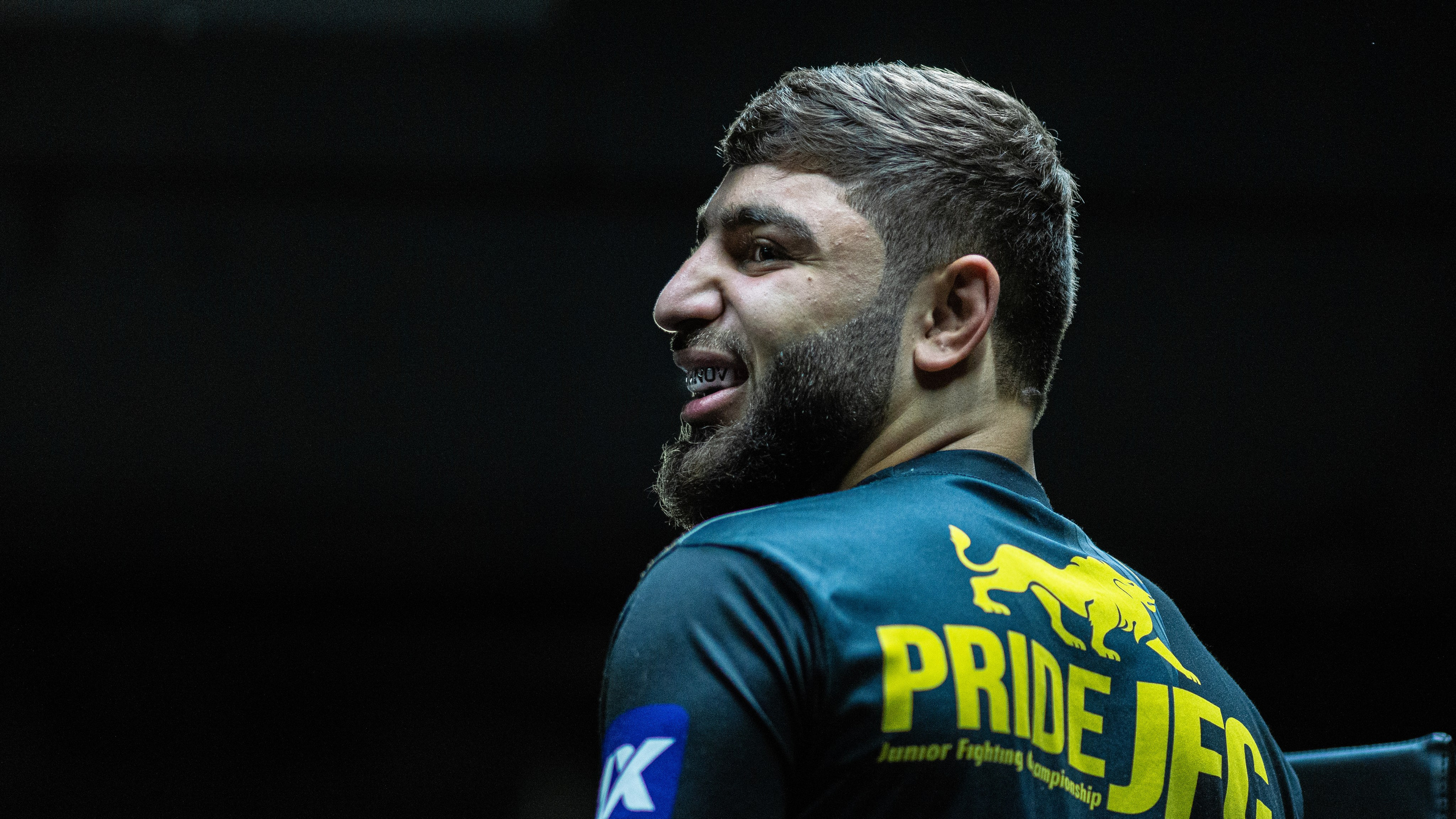 Спортивная фотосъемка бойца  Нурлана Гасанова с капой. Жуков Илья  свадебный фотограф в Москве