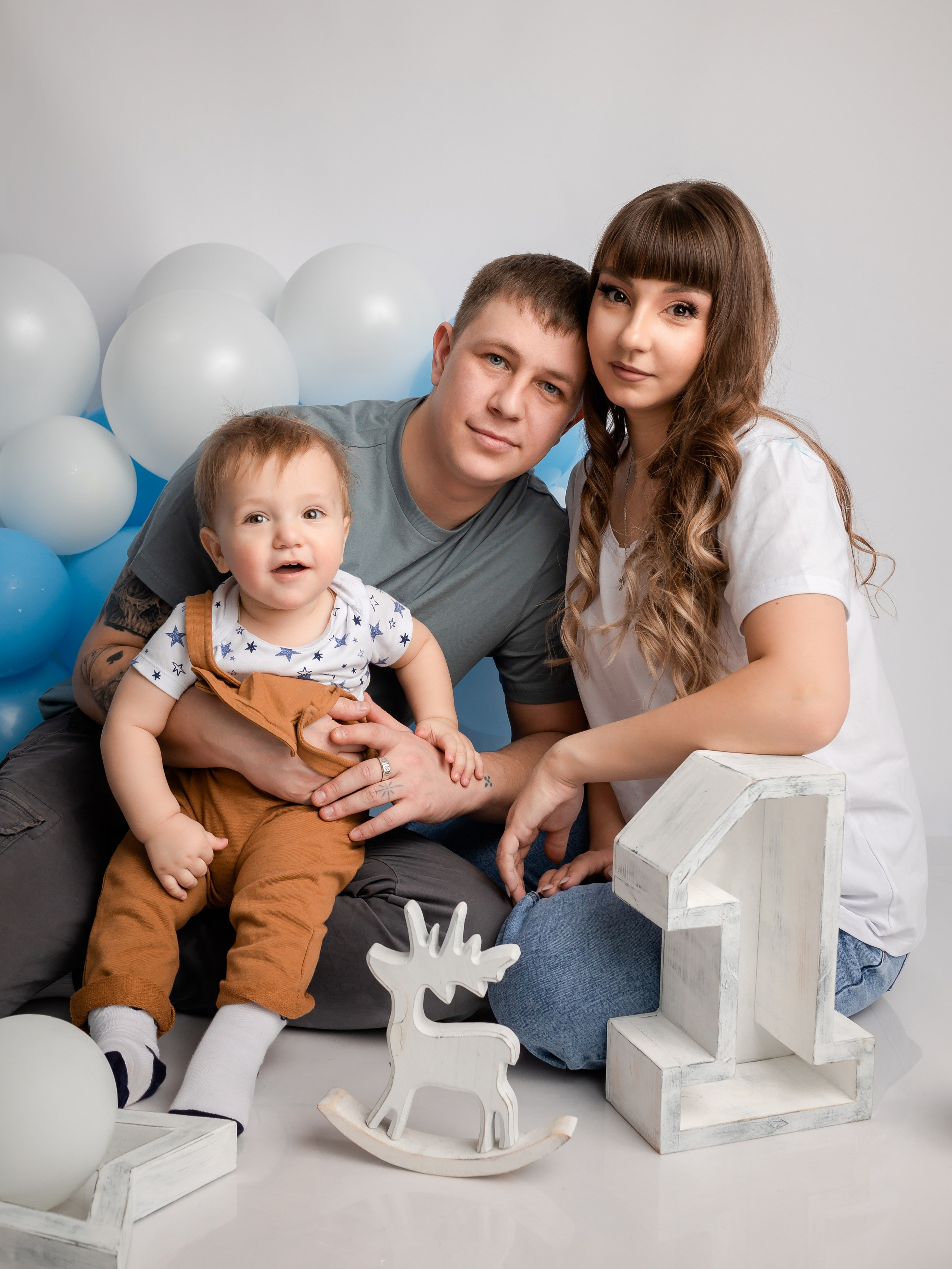 Фотосессия Первый Годик. Фотостудия для новорожденных и малышей в Твери — На ручки