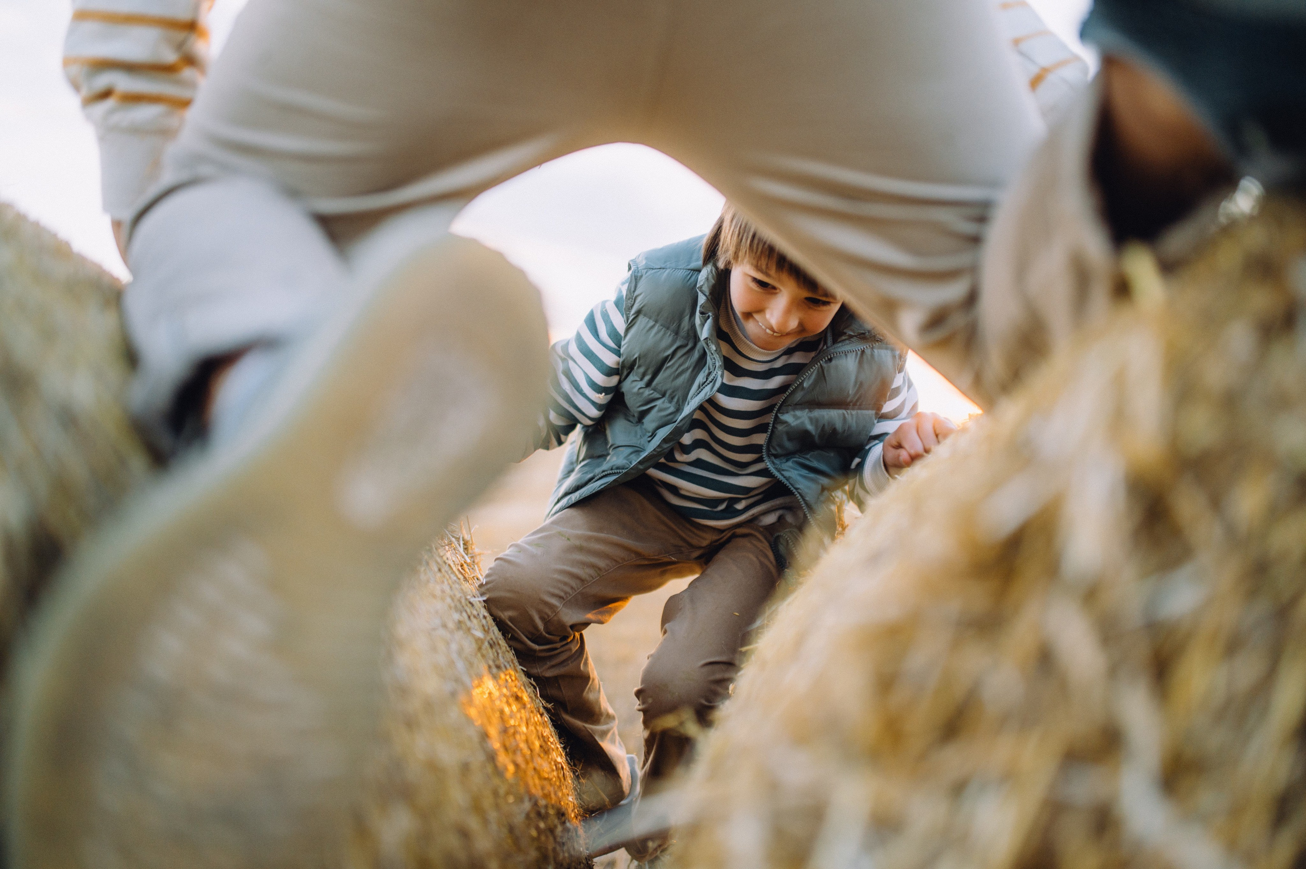 Семейная фотосессия на улице. Wedding photograph in europe Vasencev Alexey