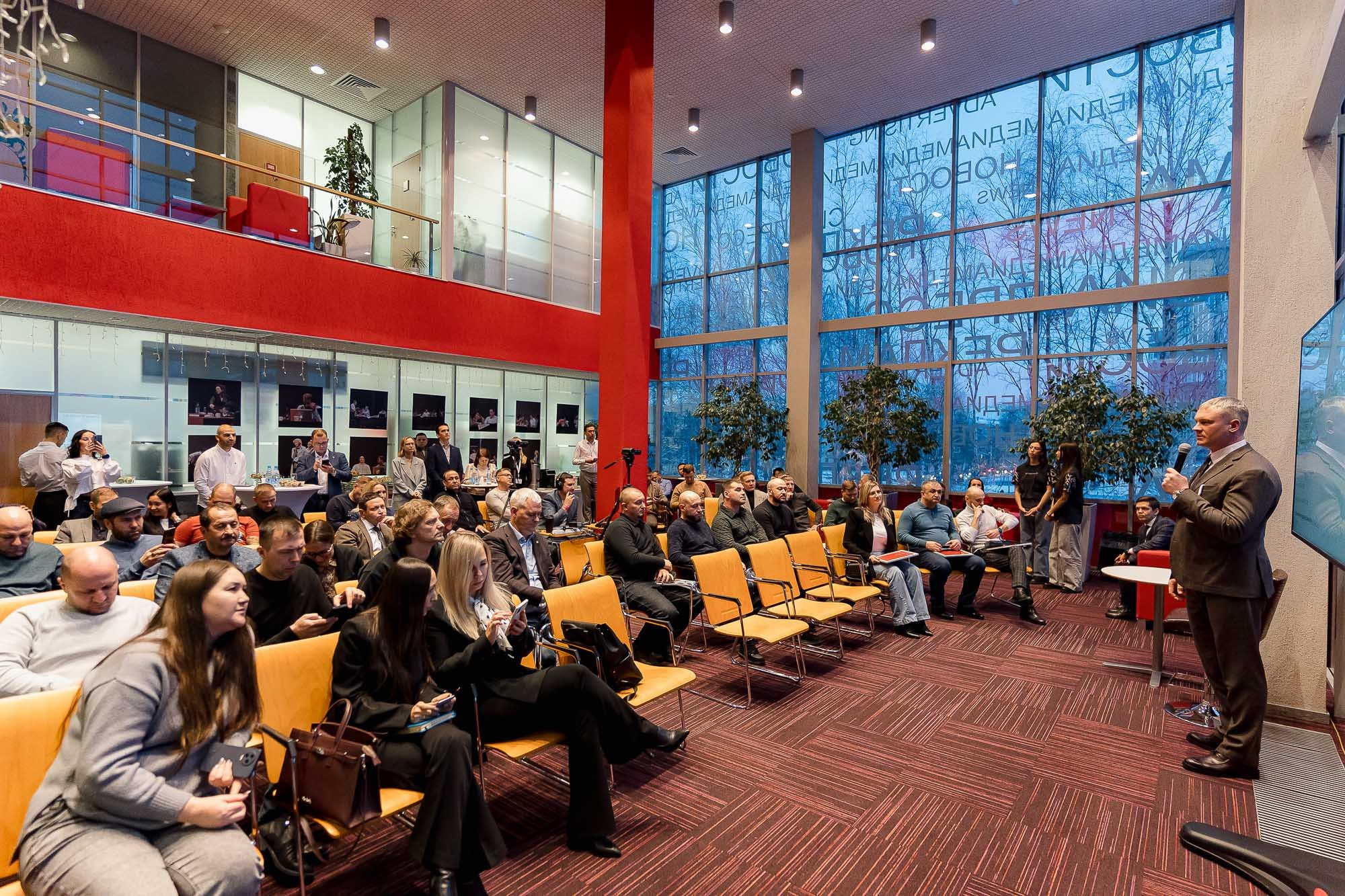 Брусника. Ассоциация партнеров. Сергей Кошкин. Репортажная и ивент-фотография в Сургуте