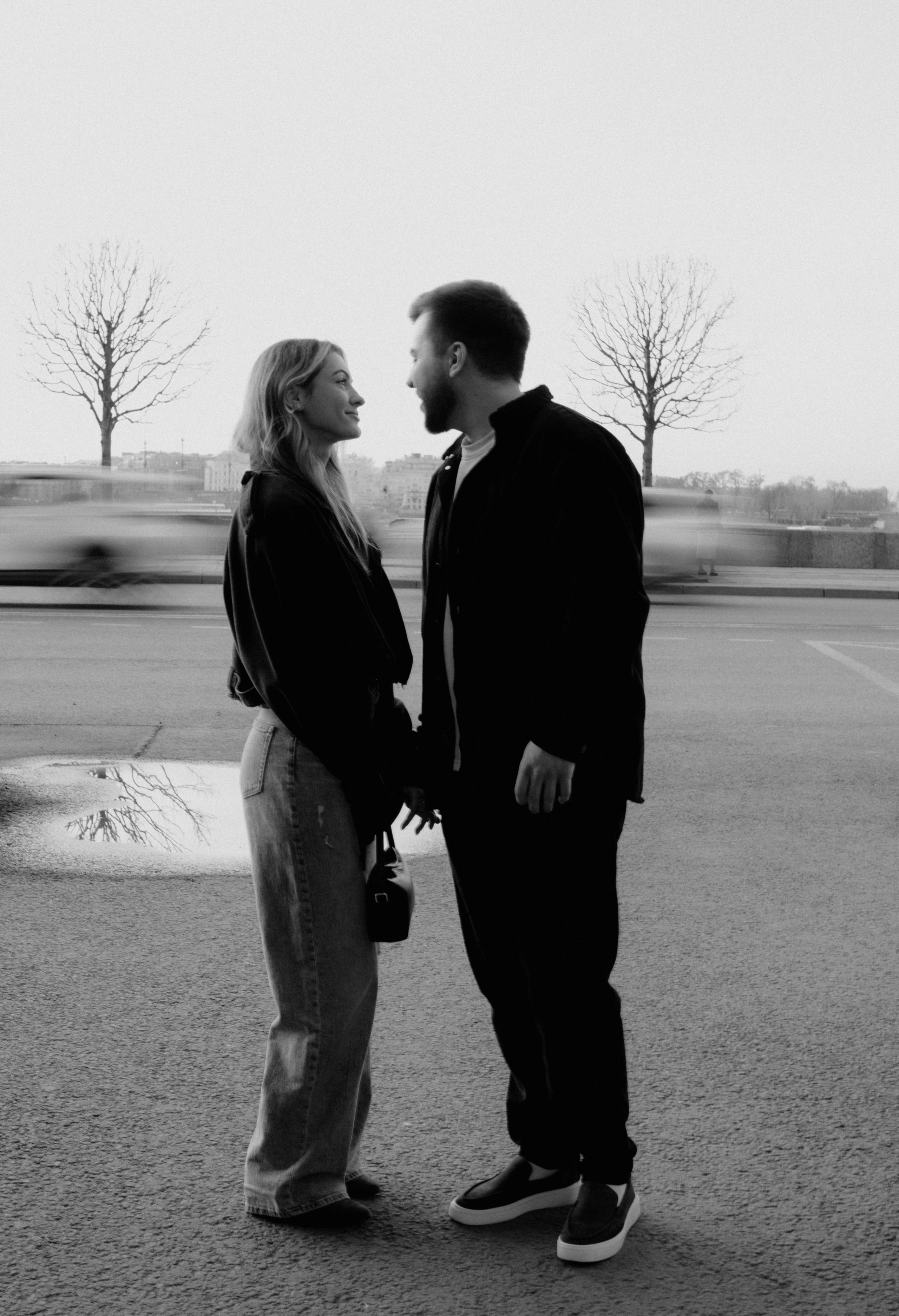 Фотосессия love-story в Санкт-Петербурге. Прогулочная фотосессия для пары.