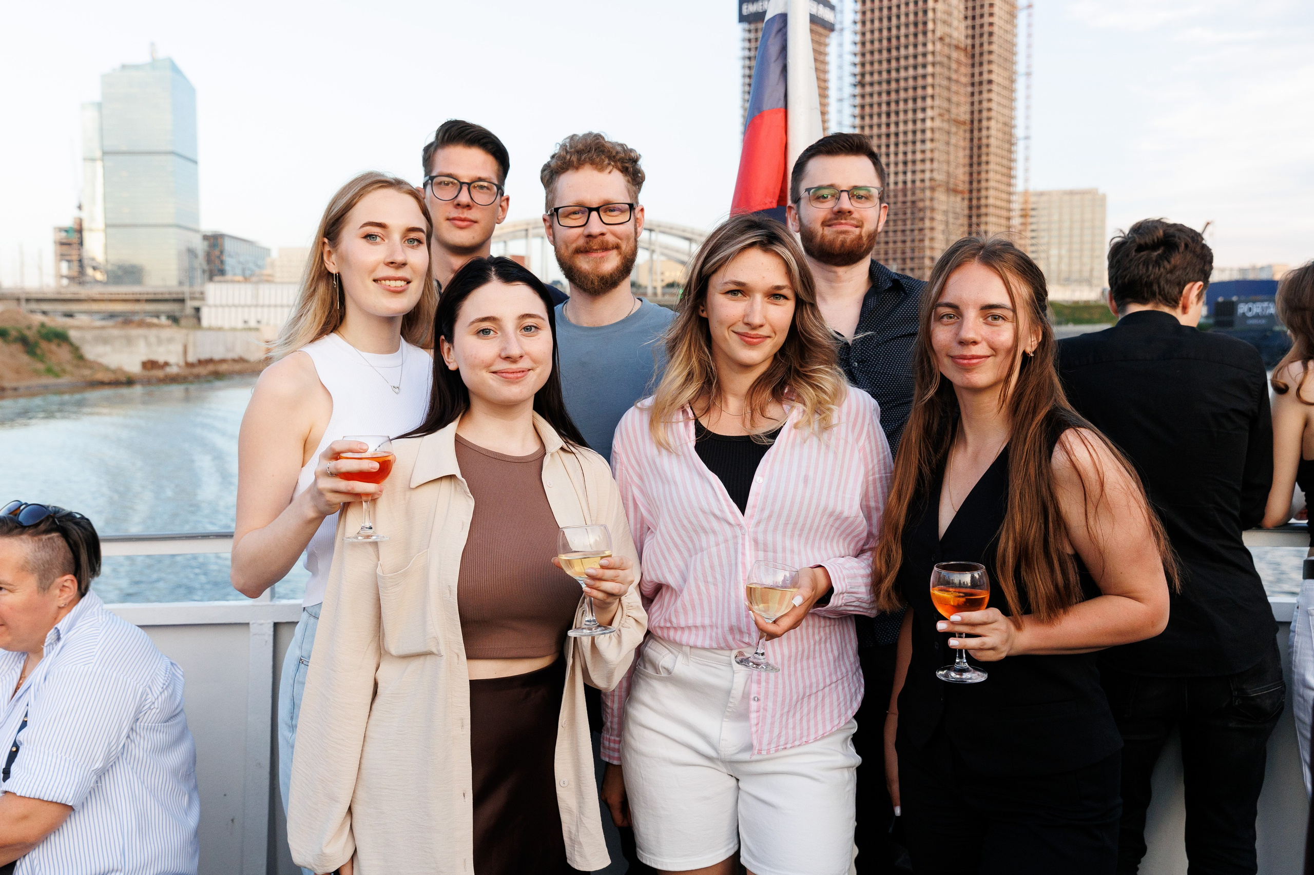 На теплоходах музыка играет. Репортажный Фотограф в Москве Юра Гушан